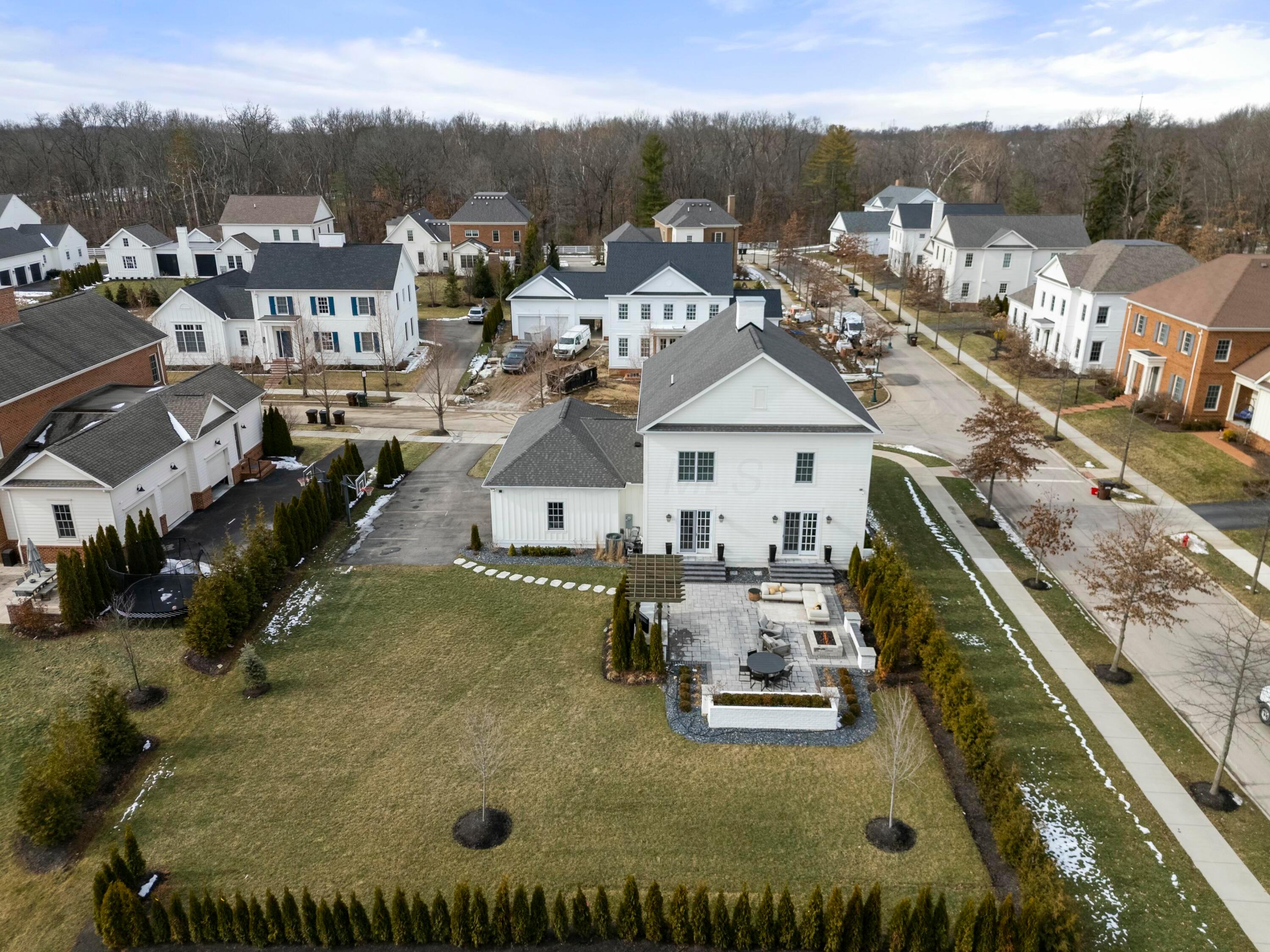 3940 Lewis link Drive