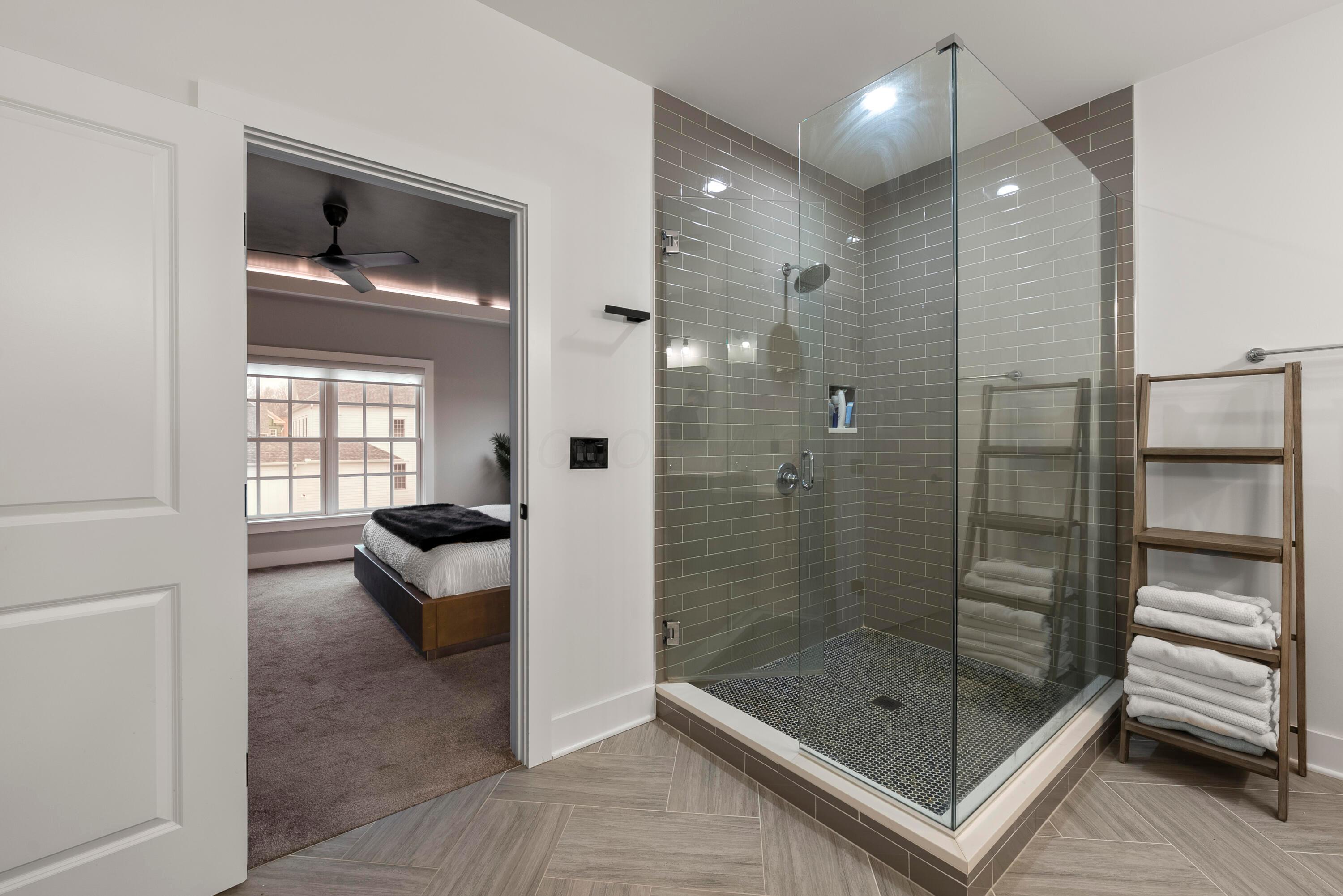 3940 Lewis link Drive