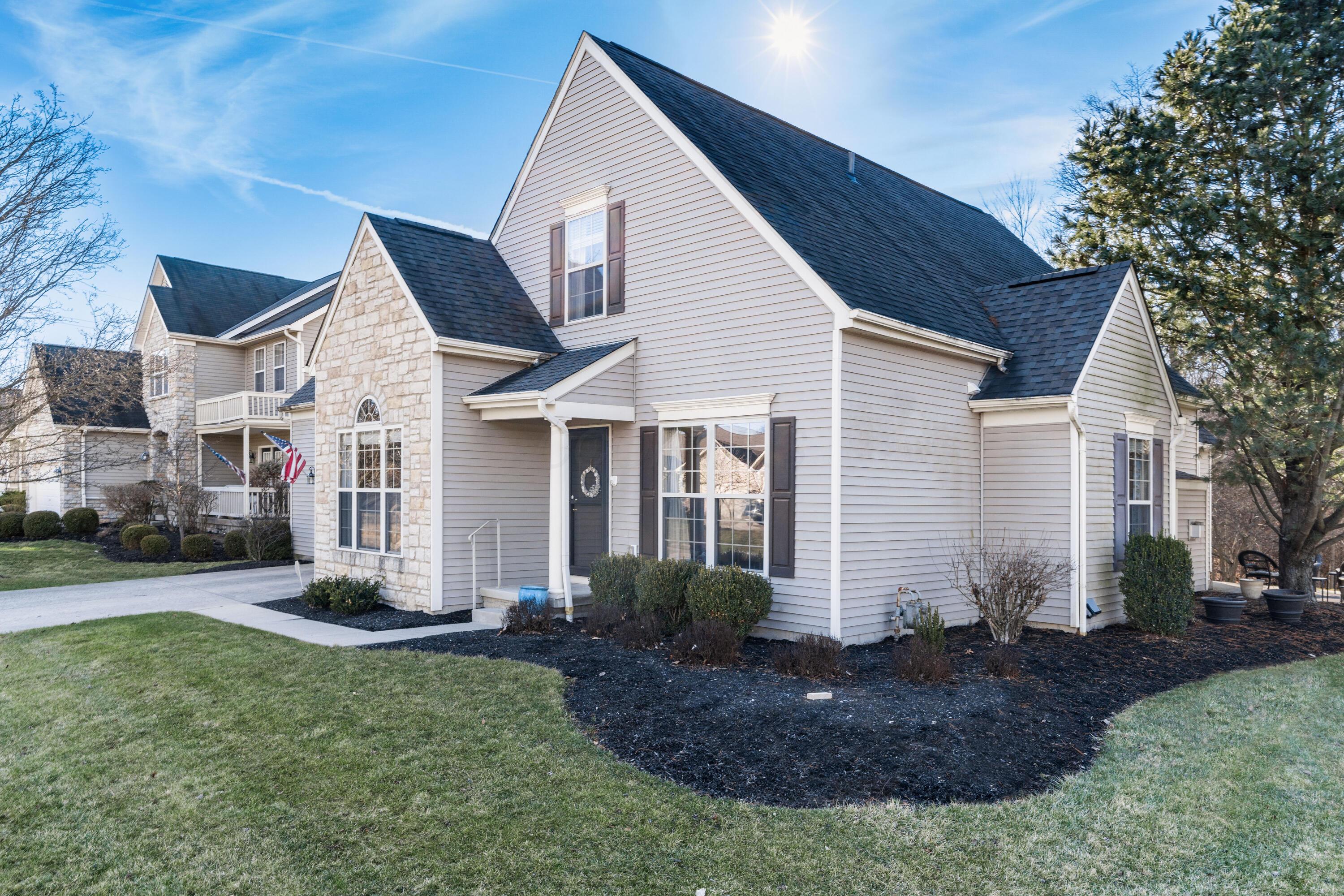 557 Village Green Loop