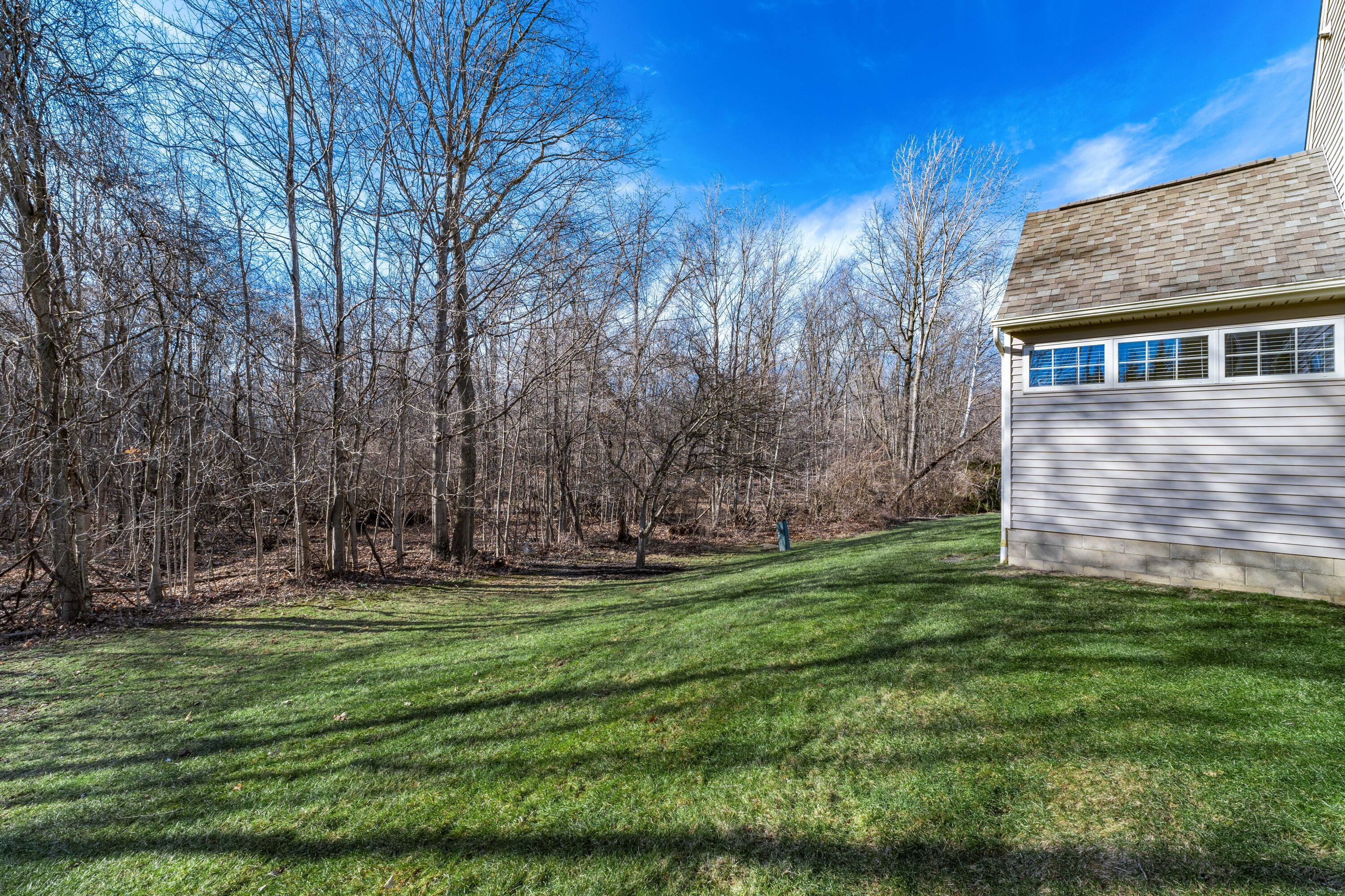 557 Village Green Loop