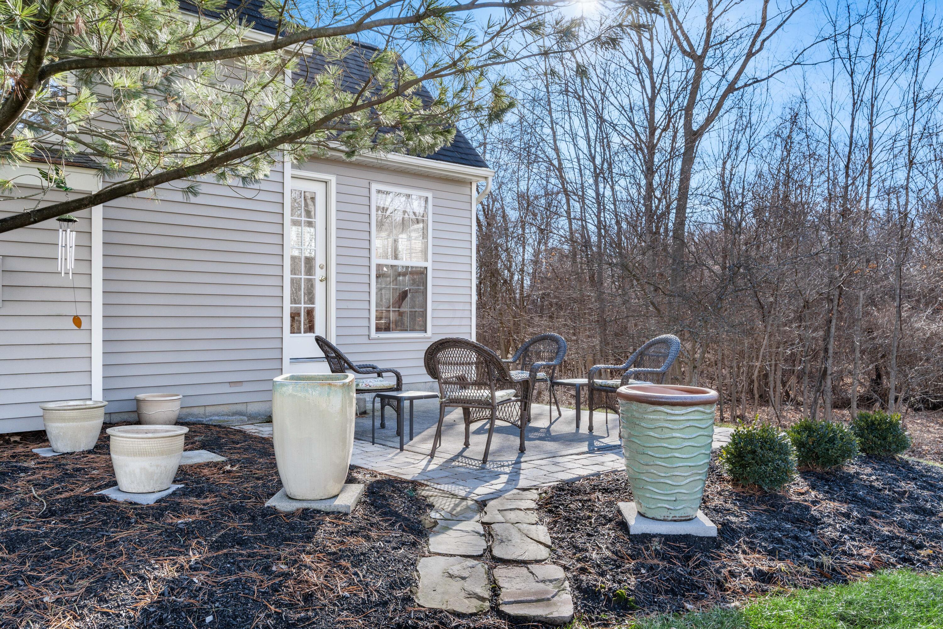 557 Village Green Loop