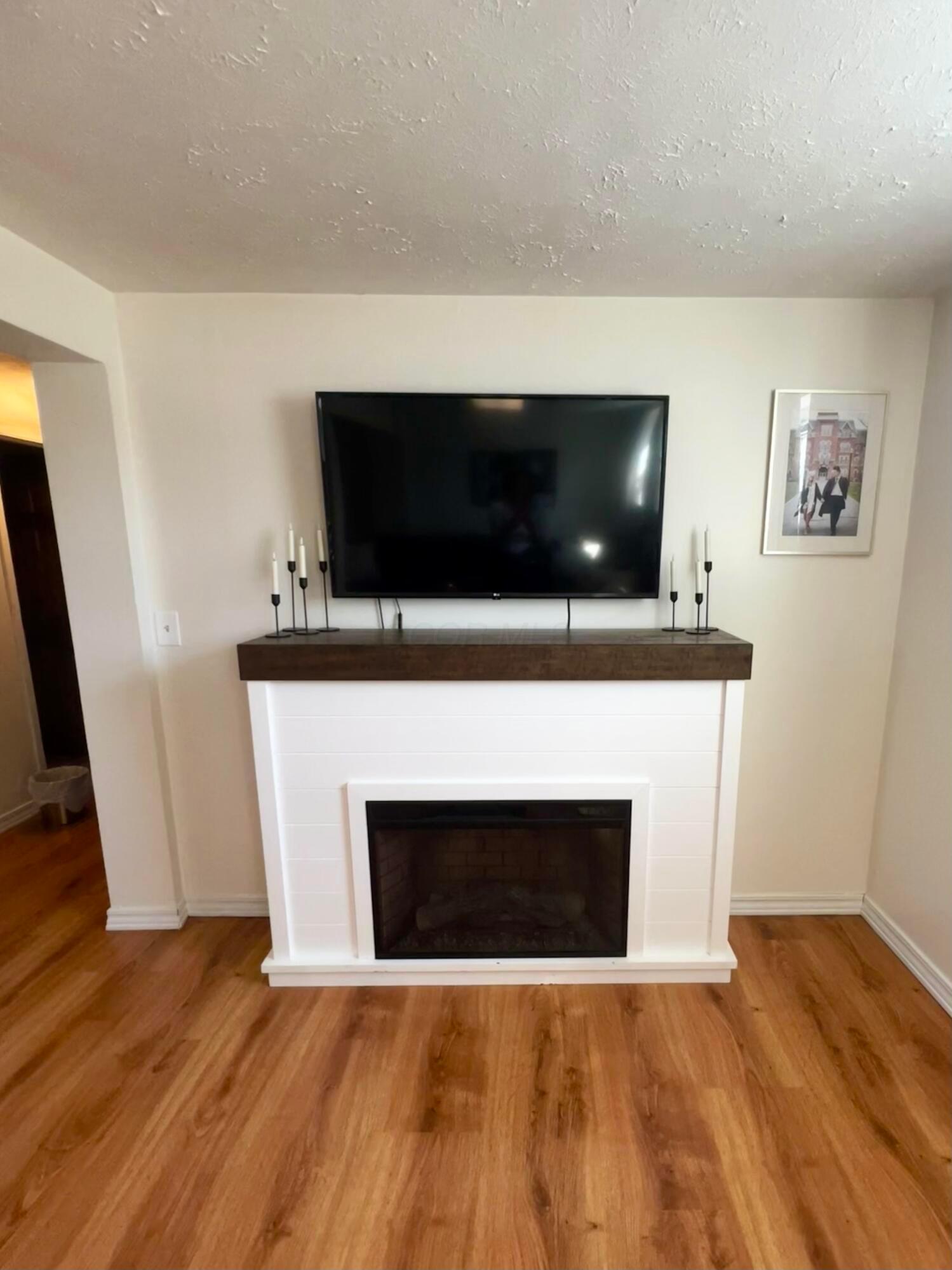 1215 Coventry Circle