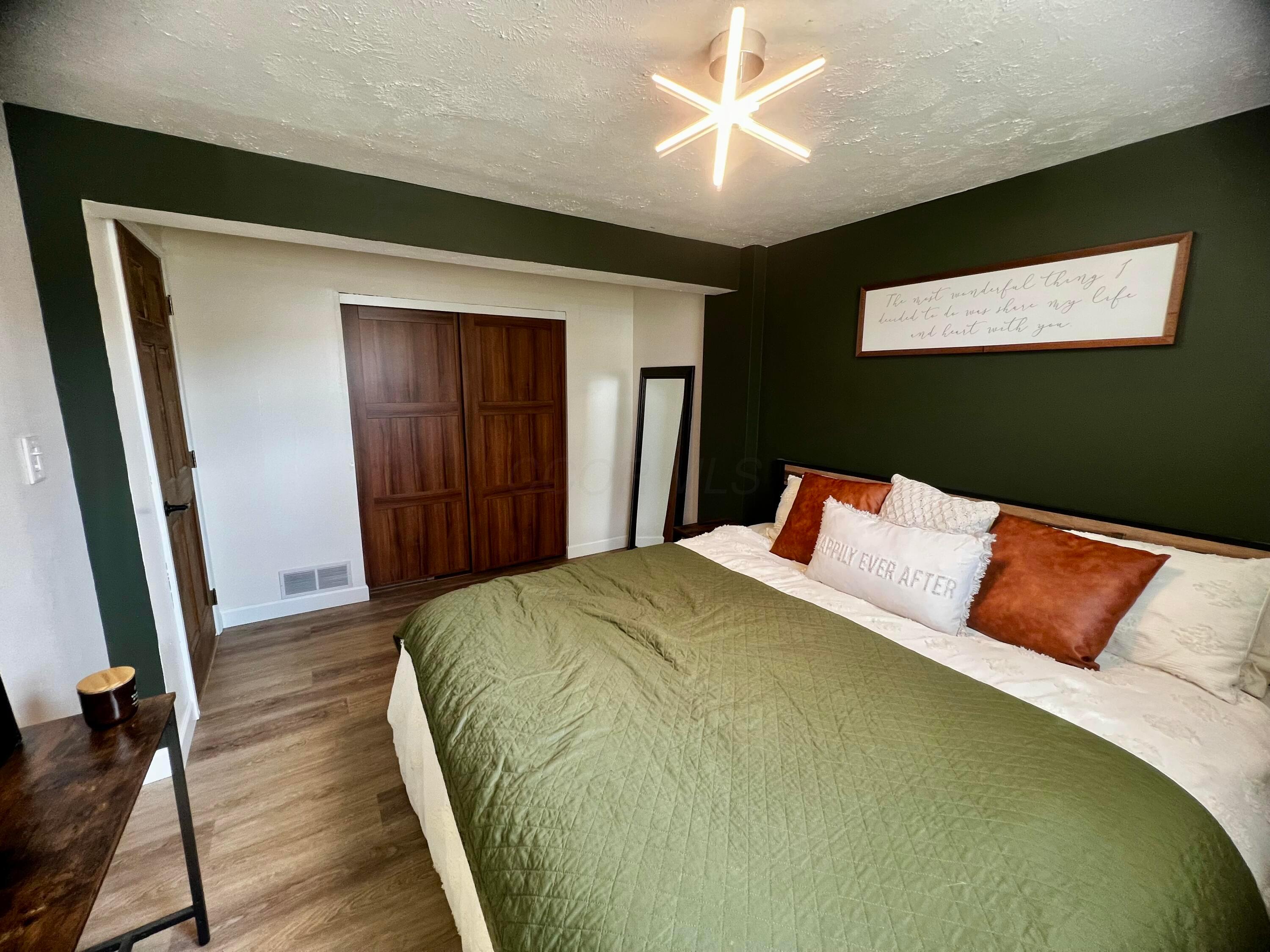 1215 Coventry Circle