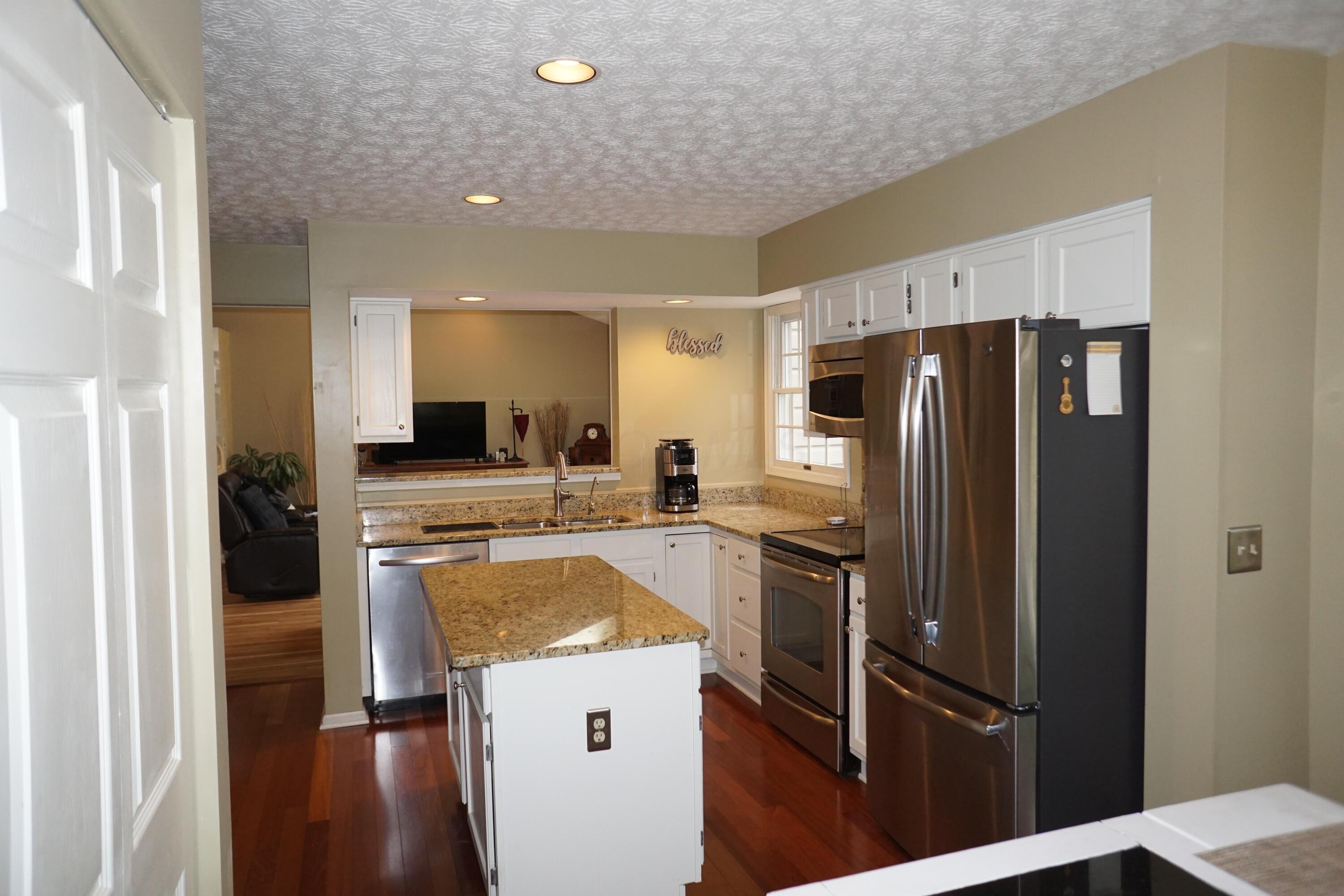 5484 Woodville Court