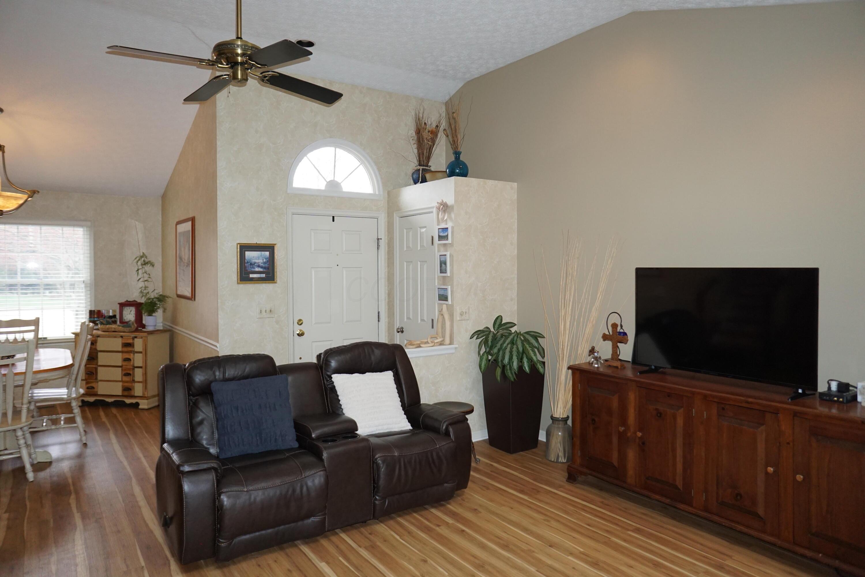 5484 Woodville Court