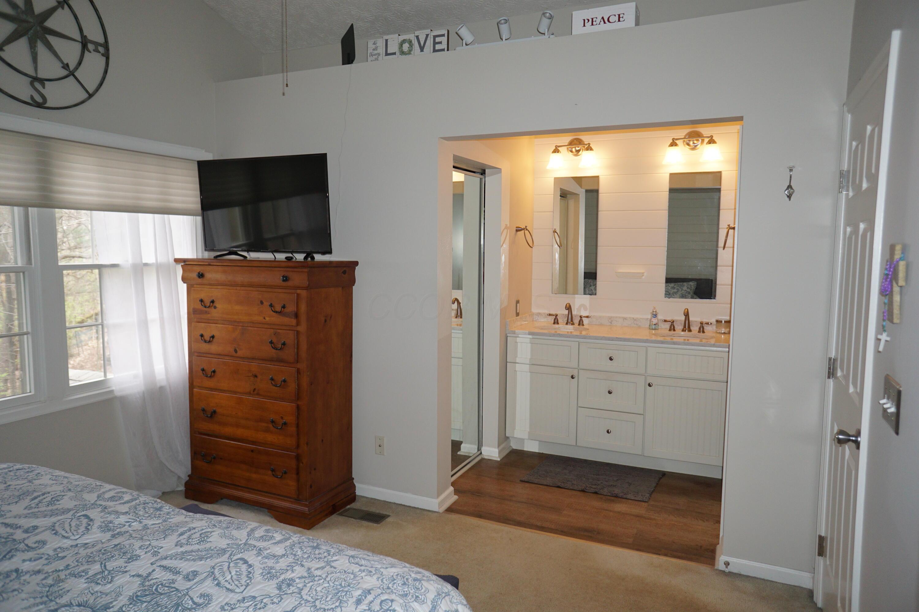 5484 Woodville Court