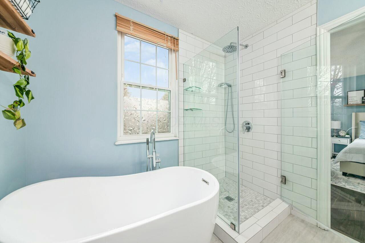 6108 Hilltop Trail Drive