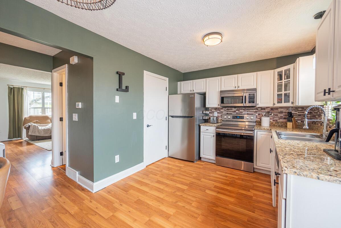 7913 Meadowhaven Boulevard, 13