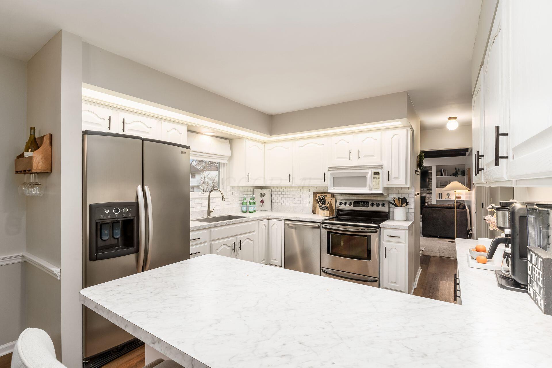 1055 Hepplewhite Street