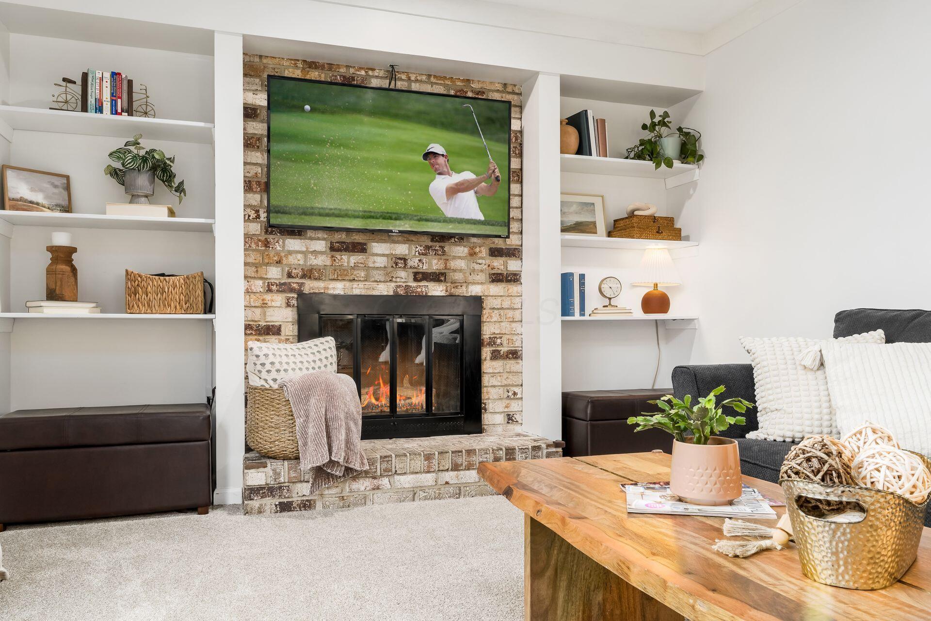 1055 Hepplewhite Street