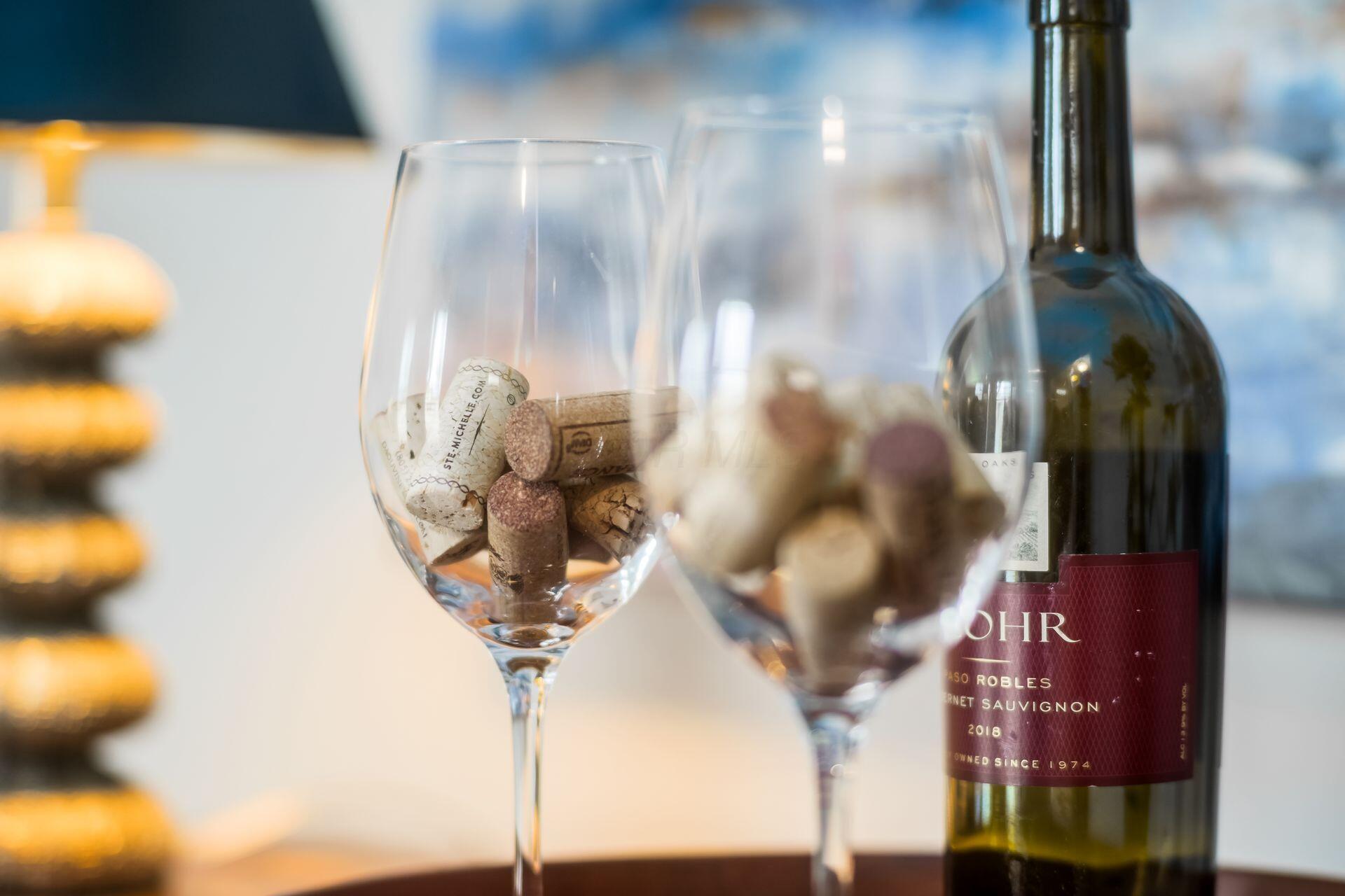 1055 Hepplewhite Street