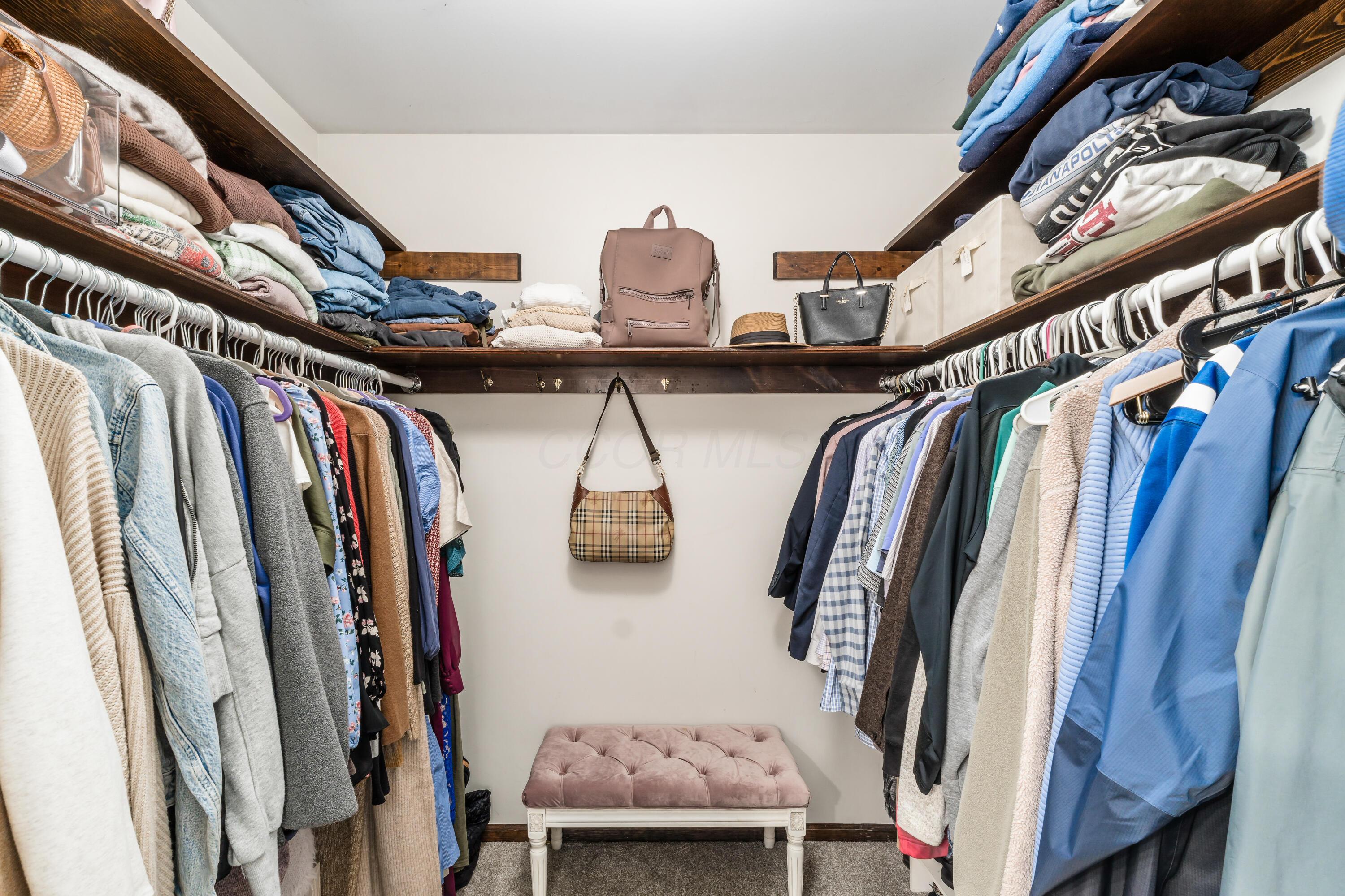 1055 Hepplewhite Street