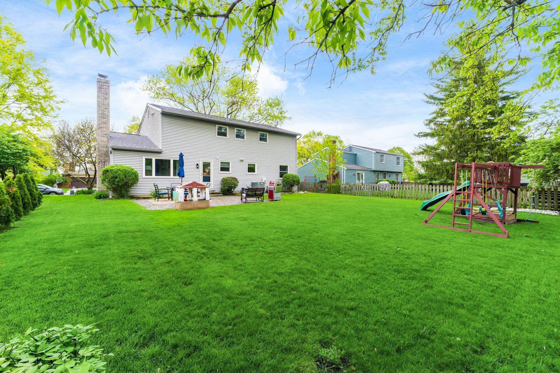 1055 Hepplewhite Street