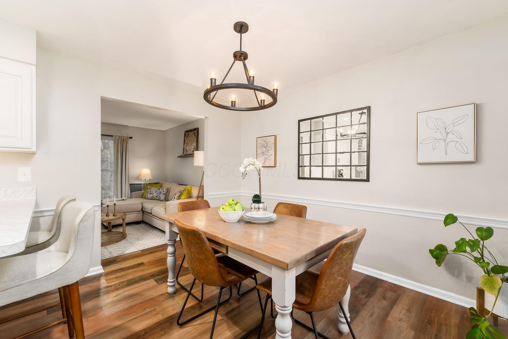 1055 Hepplewhite Street