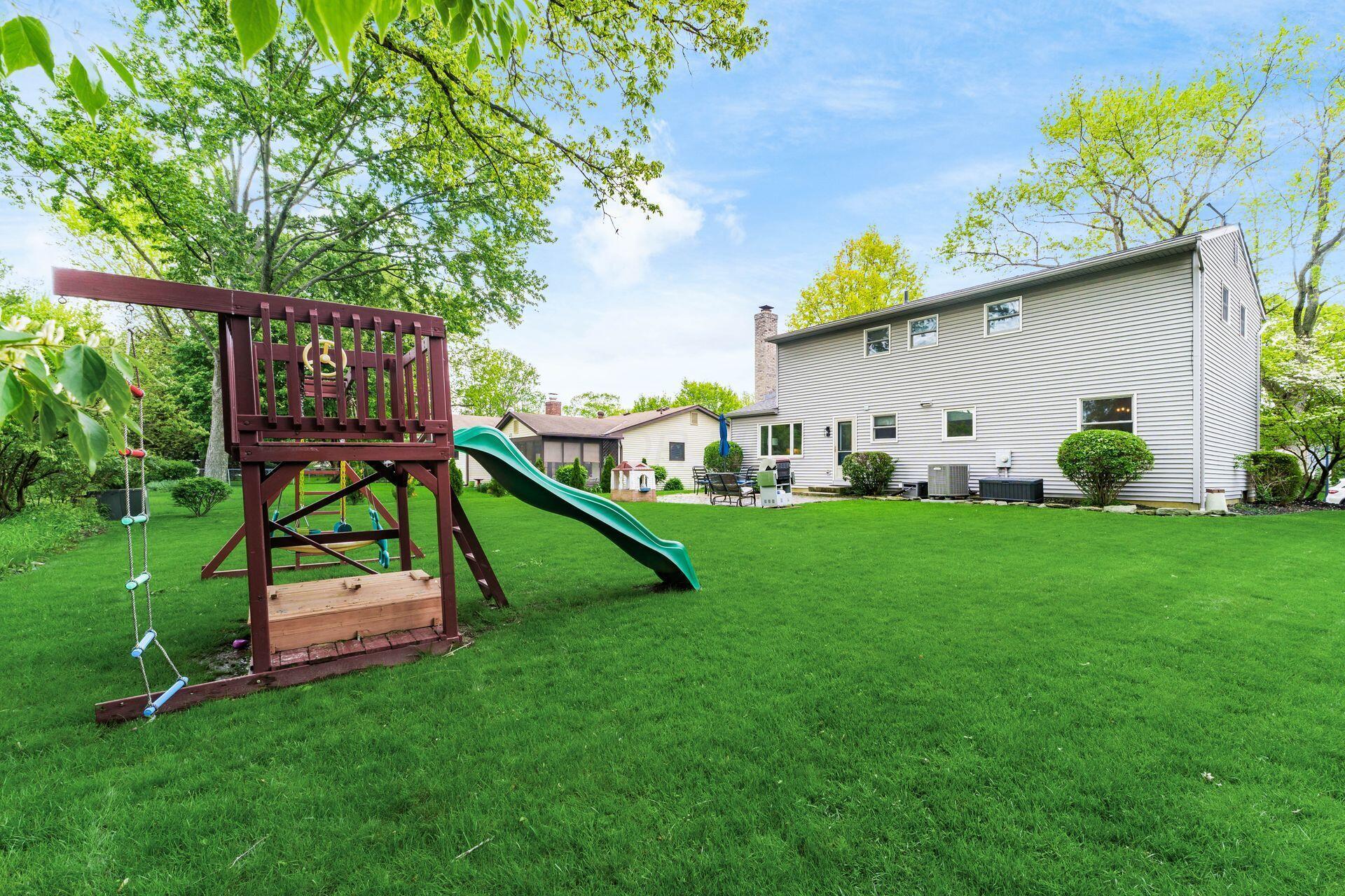 1055 Hepplewhite Street