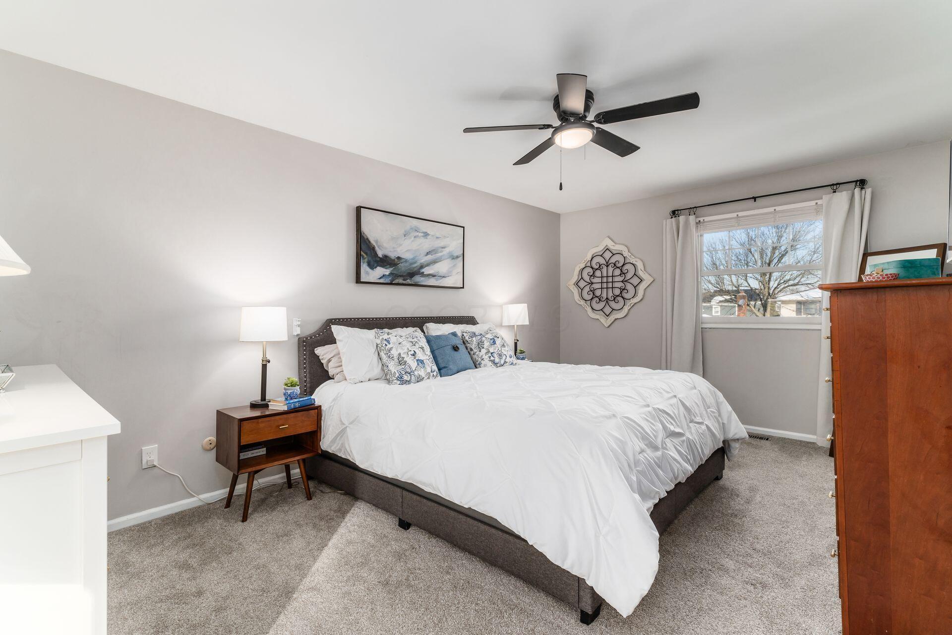 1055 Hepplewhite Street