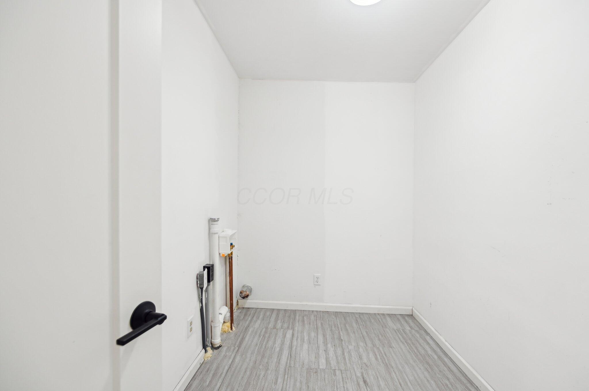 500 Cherrington Court