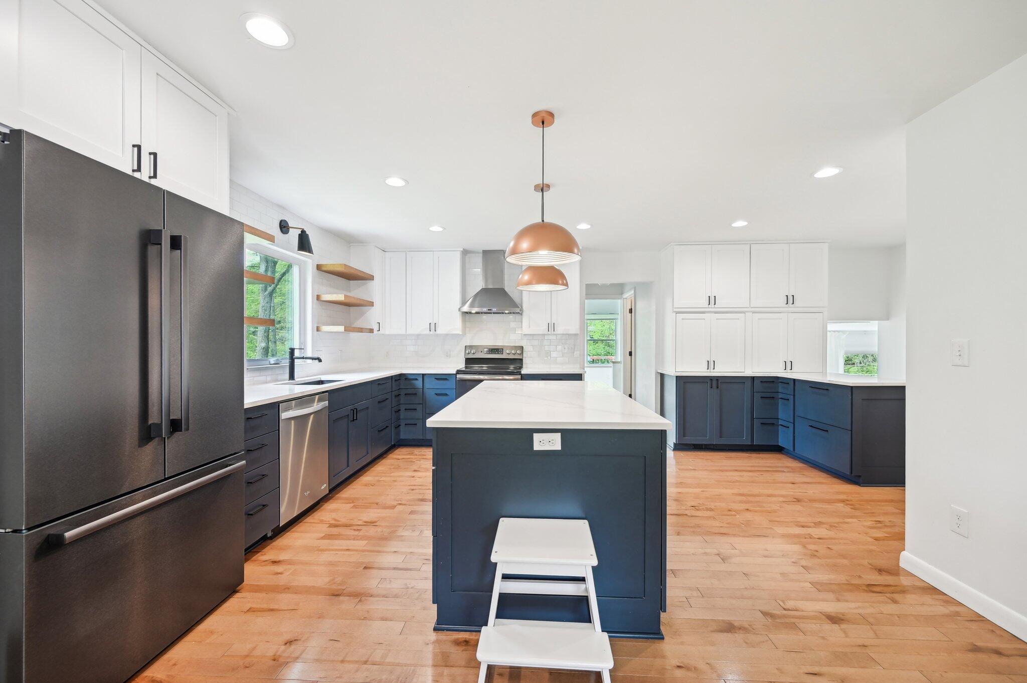 500 Cherrington Court