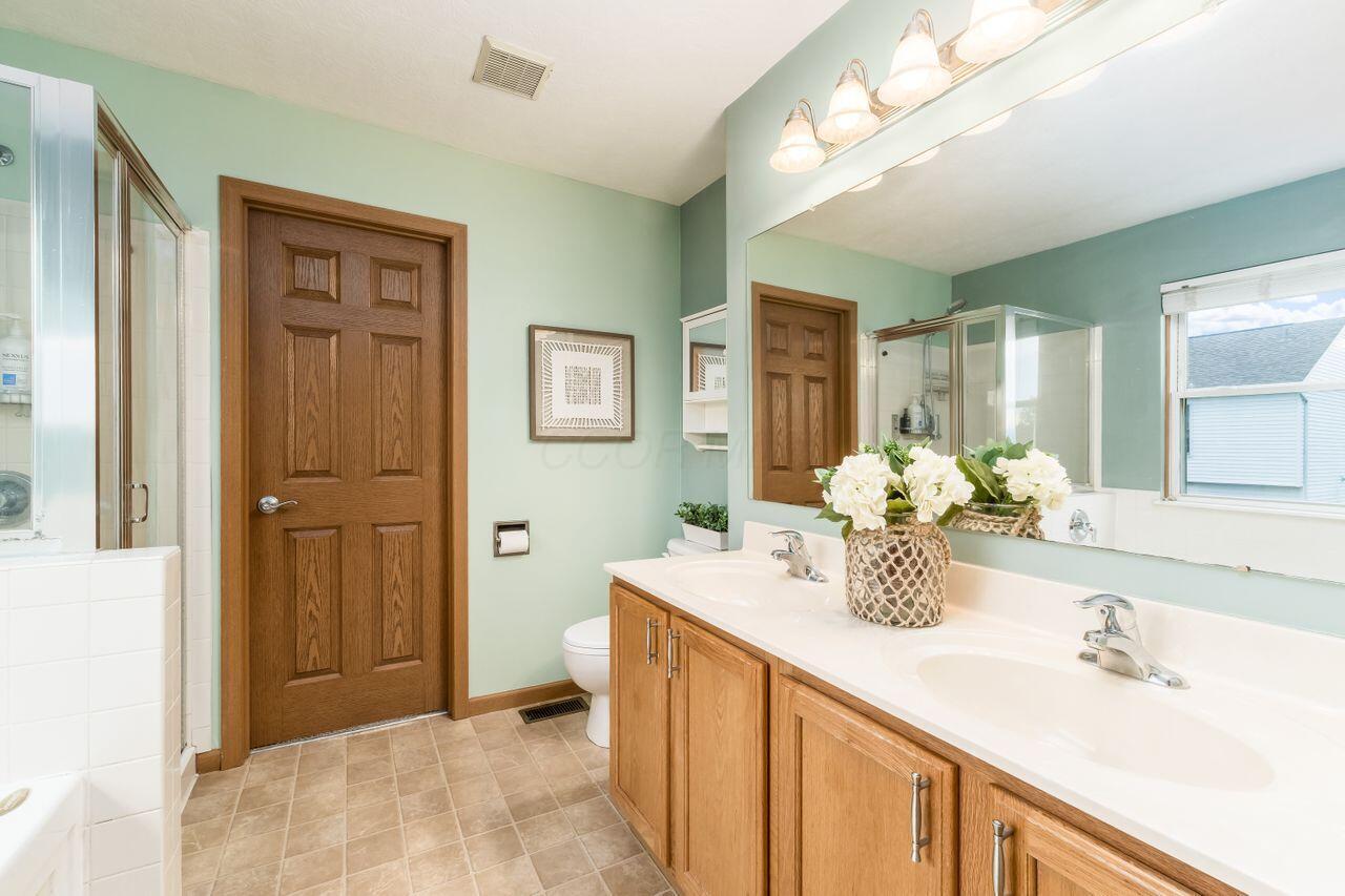 8096 Willow Brook Crossing Drive