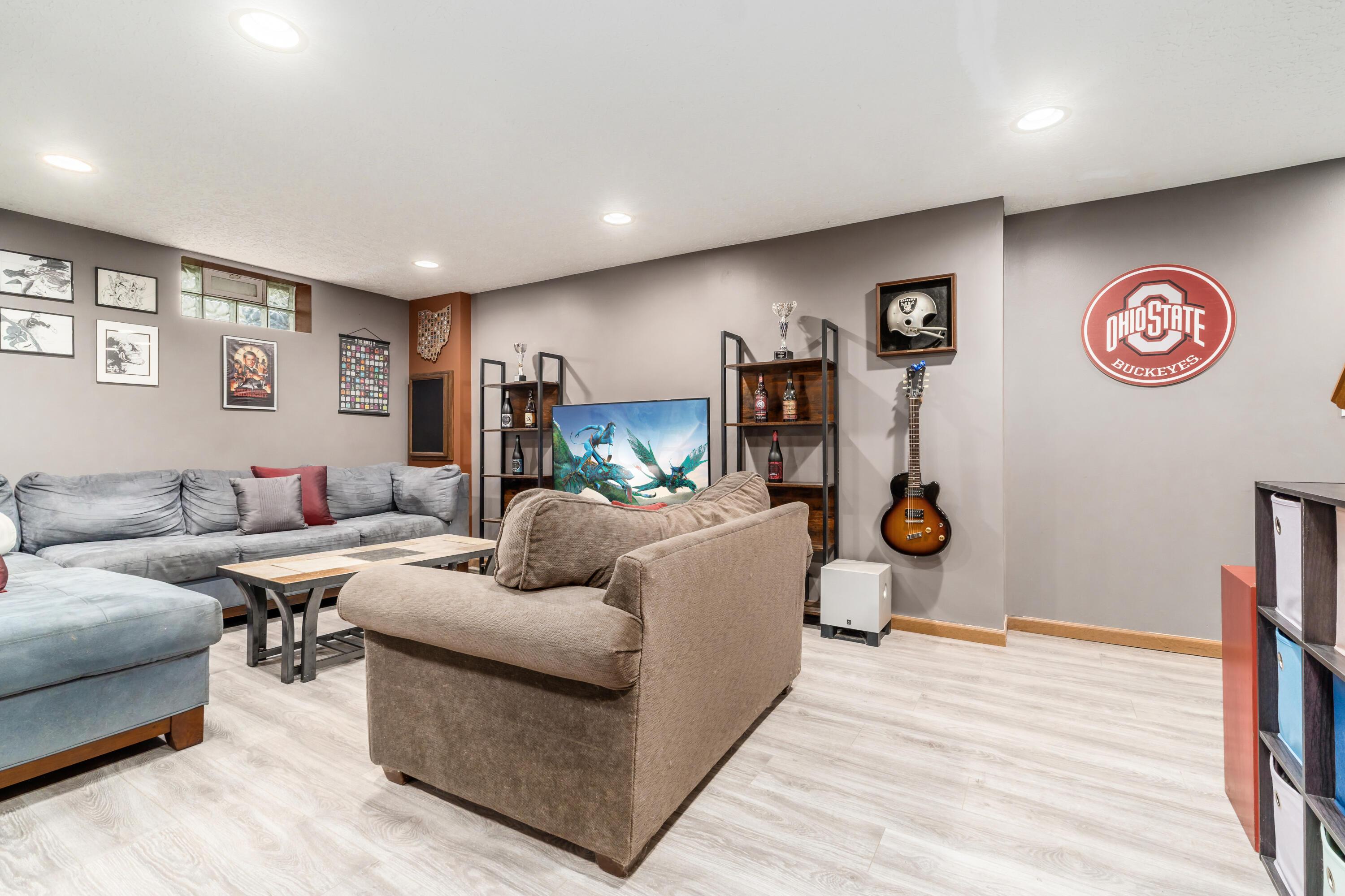 4768 Big Walnutview Court