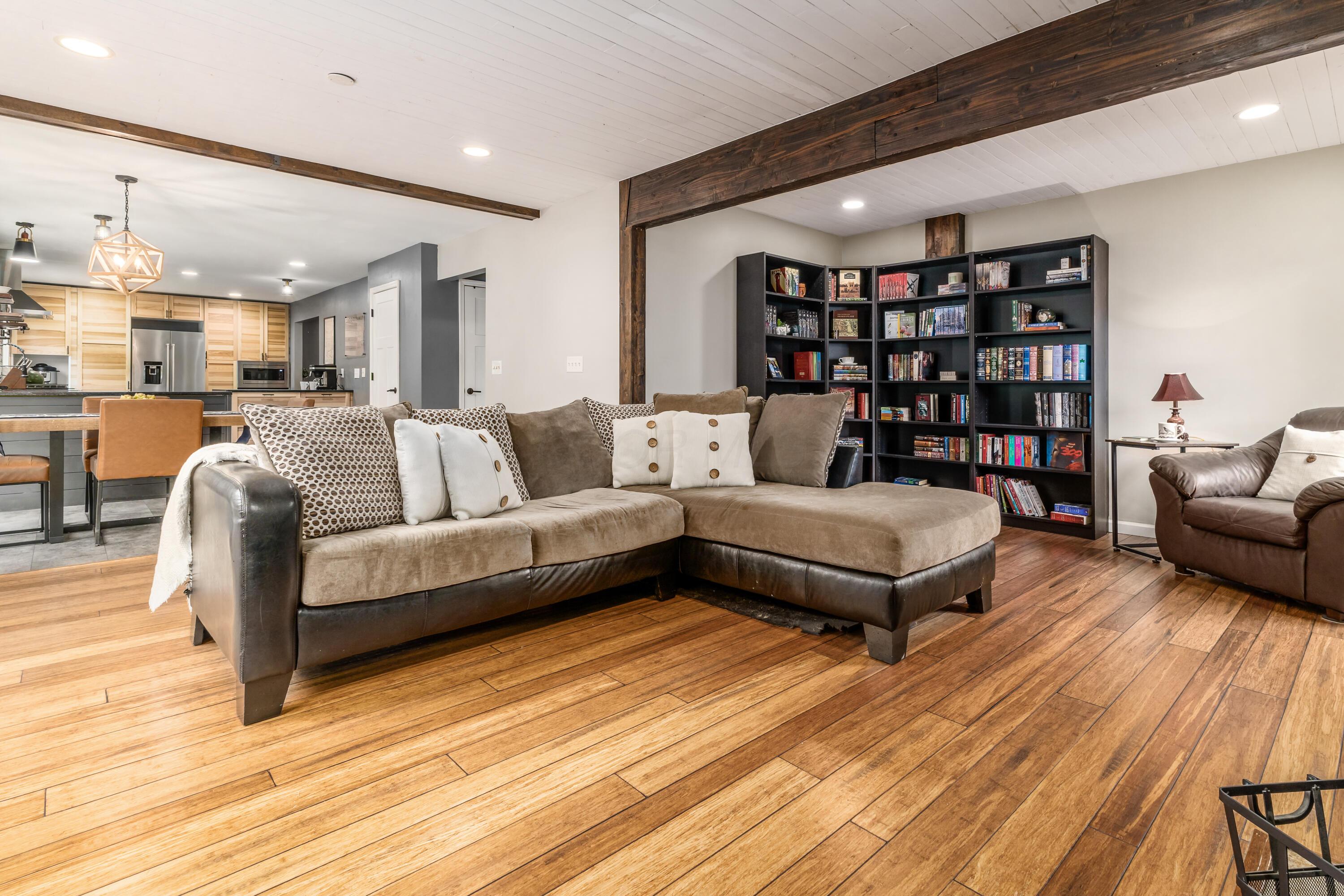 4768 Big Walnutview Court