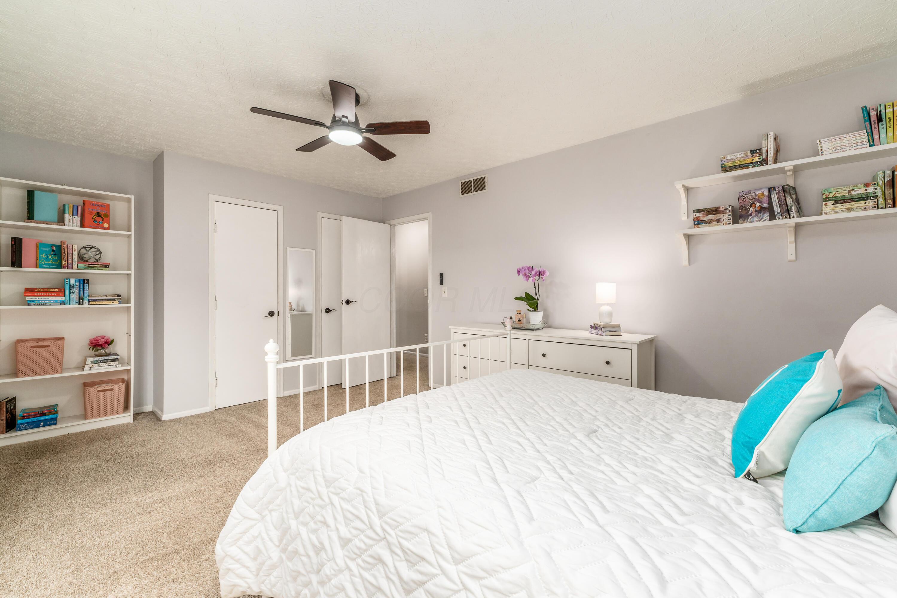 4768 Big Walnutview Court