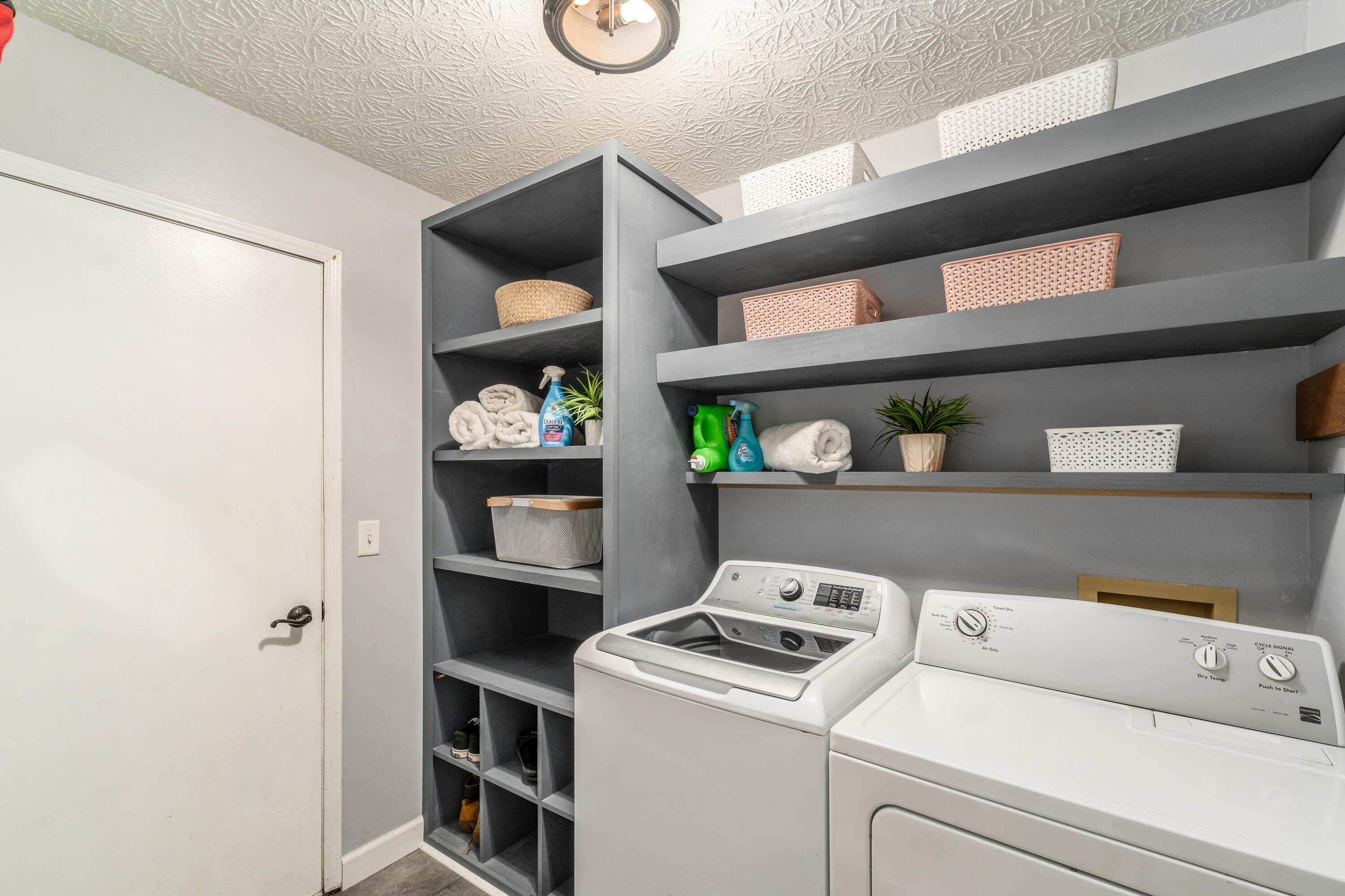 4768 Big Walnutview Court