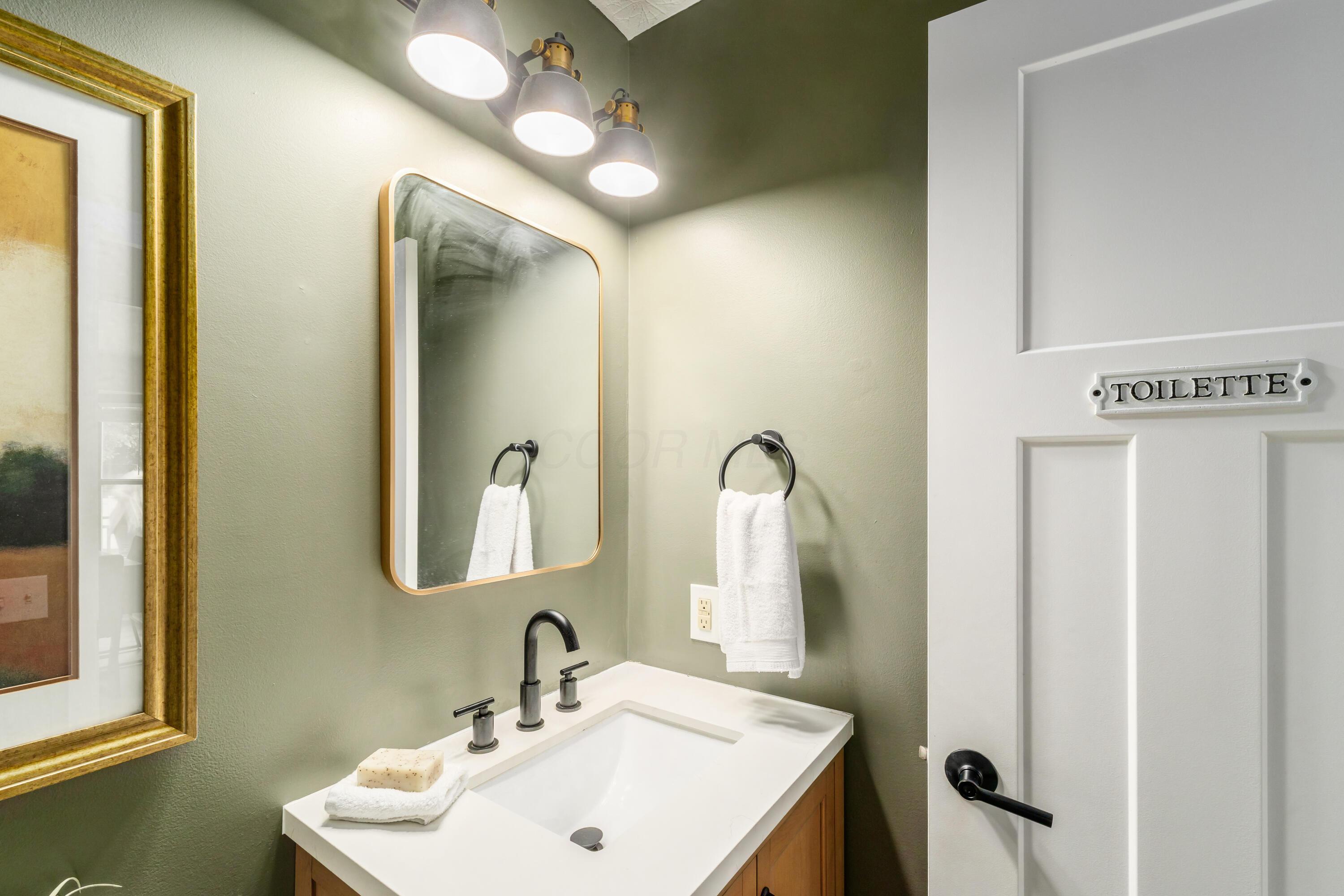 4768 Big Walnutview Court