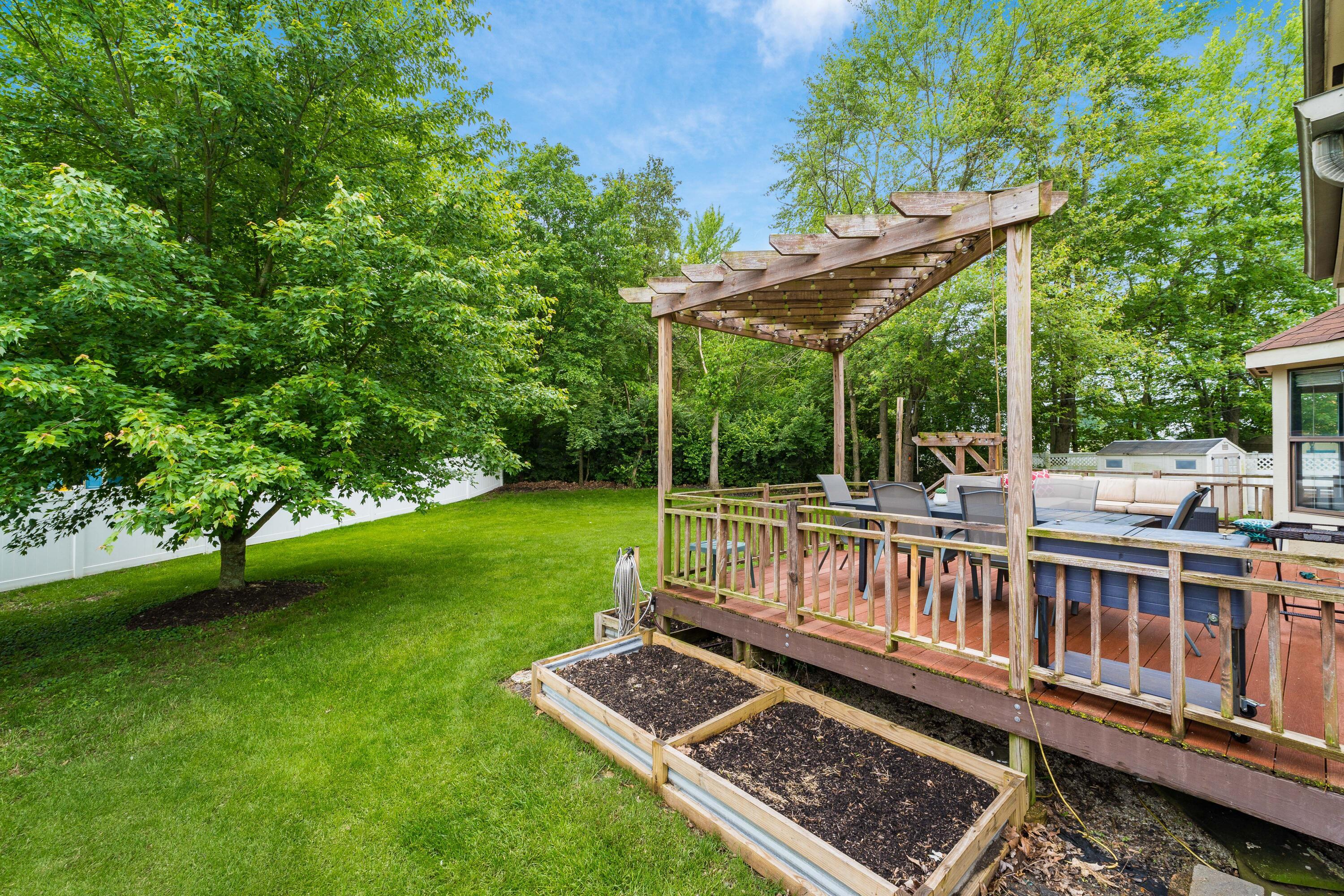 4768 Big Walnutview Court