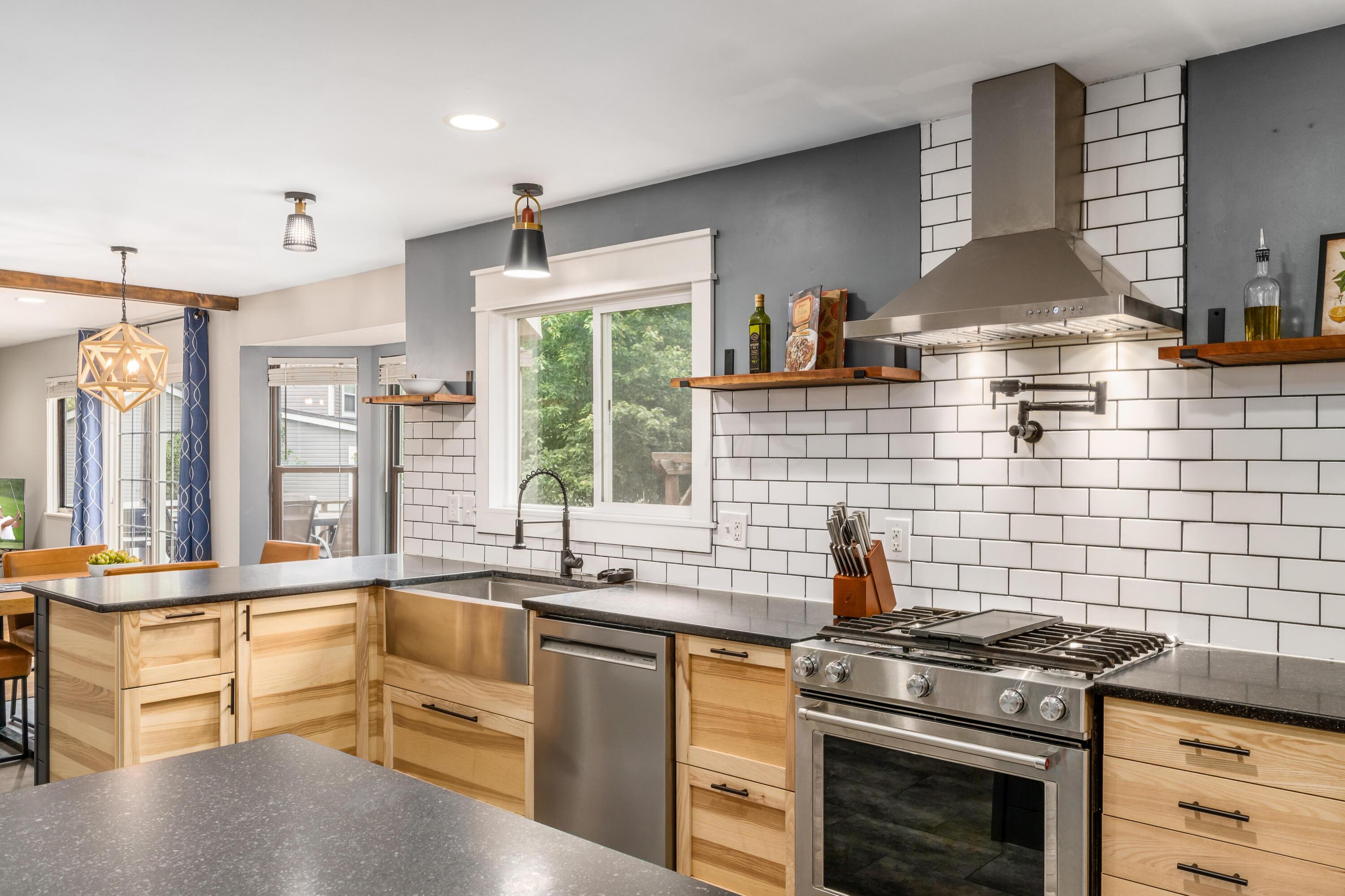 4768 Big Walnutview Court