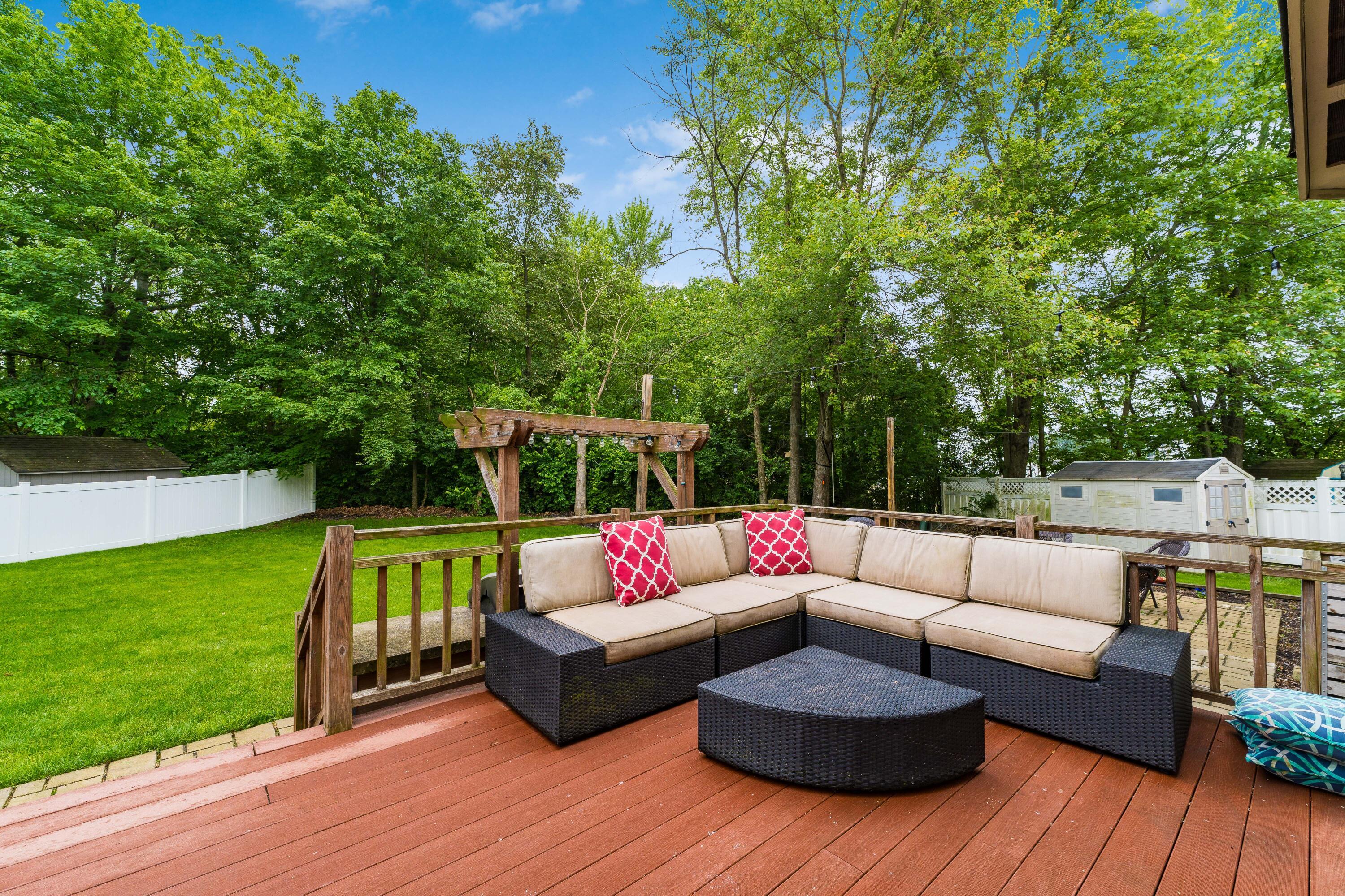 4768 Big Walnutview Court