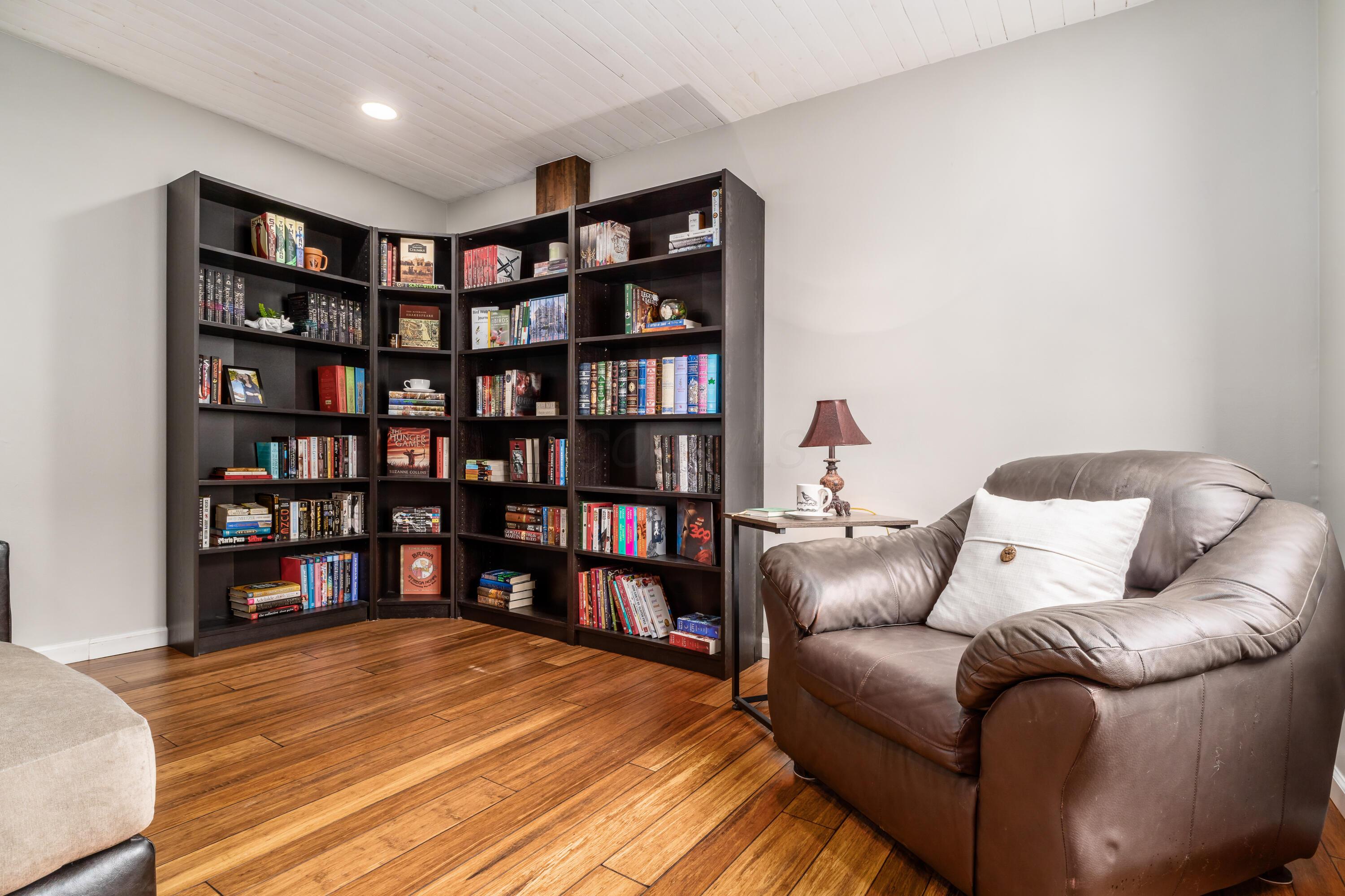 4768 Big Walnutview Court