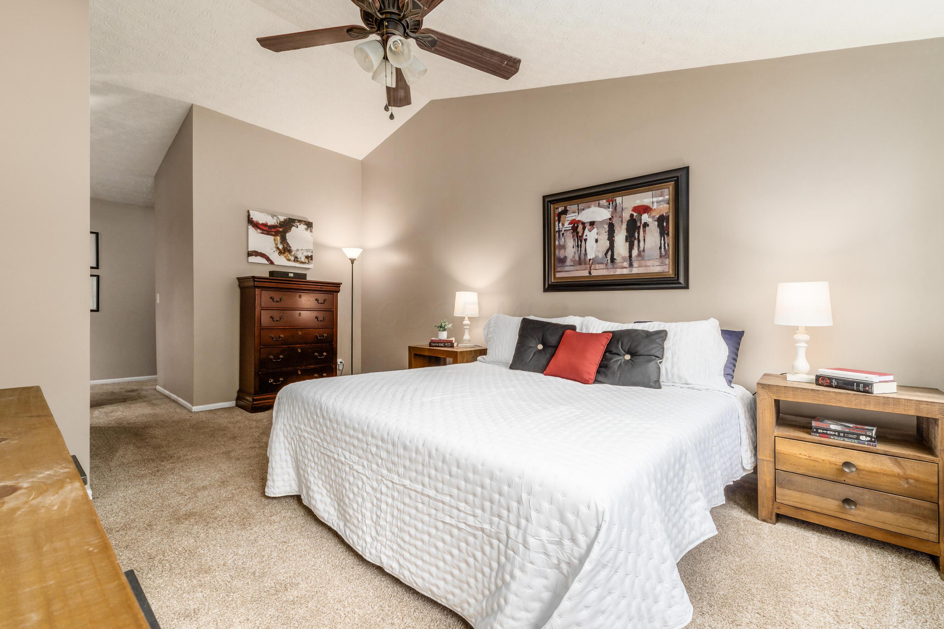 4768 Big Walnutview Court