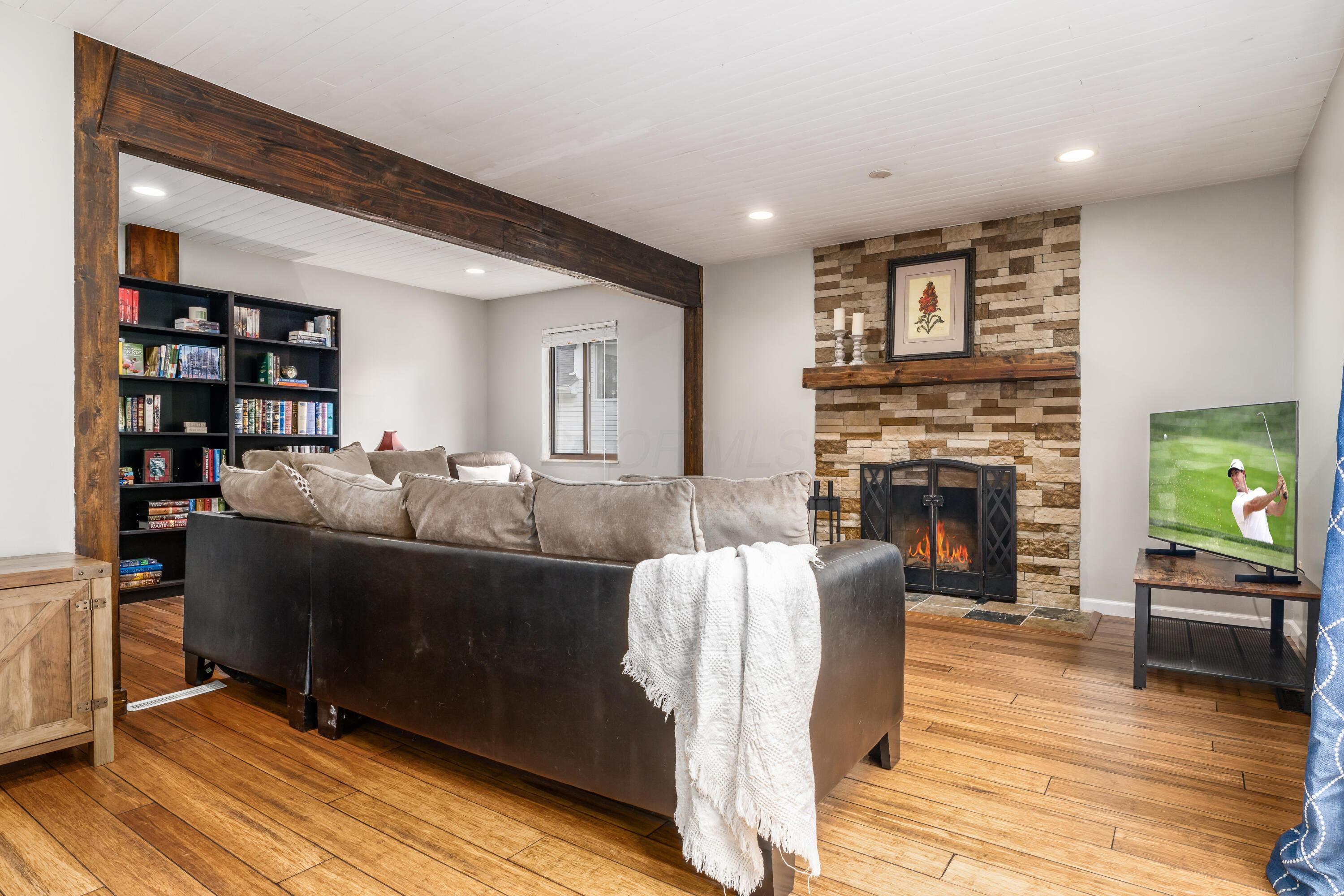 4768 Big Walnutview Court