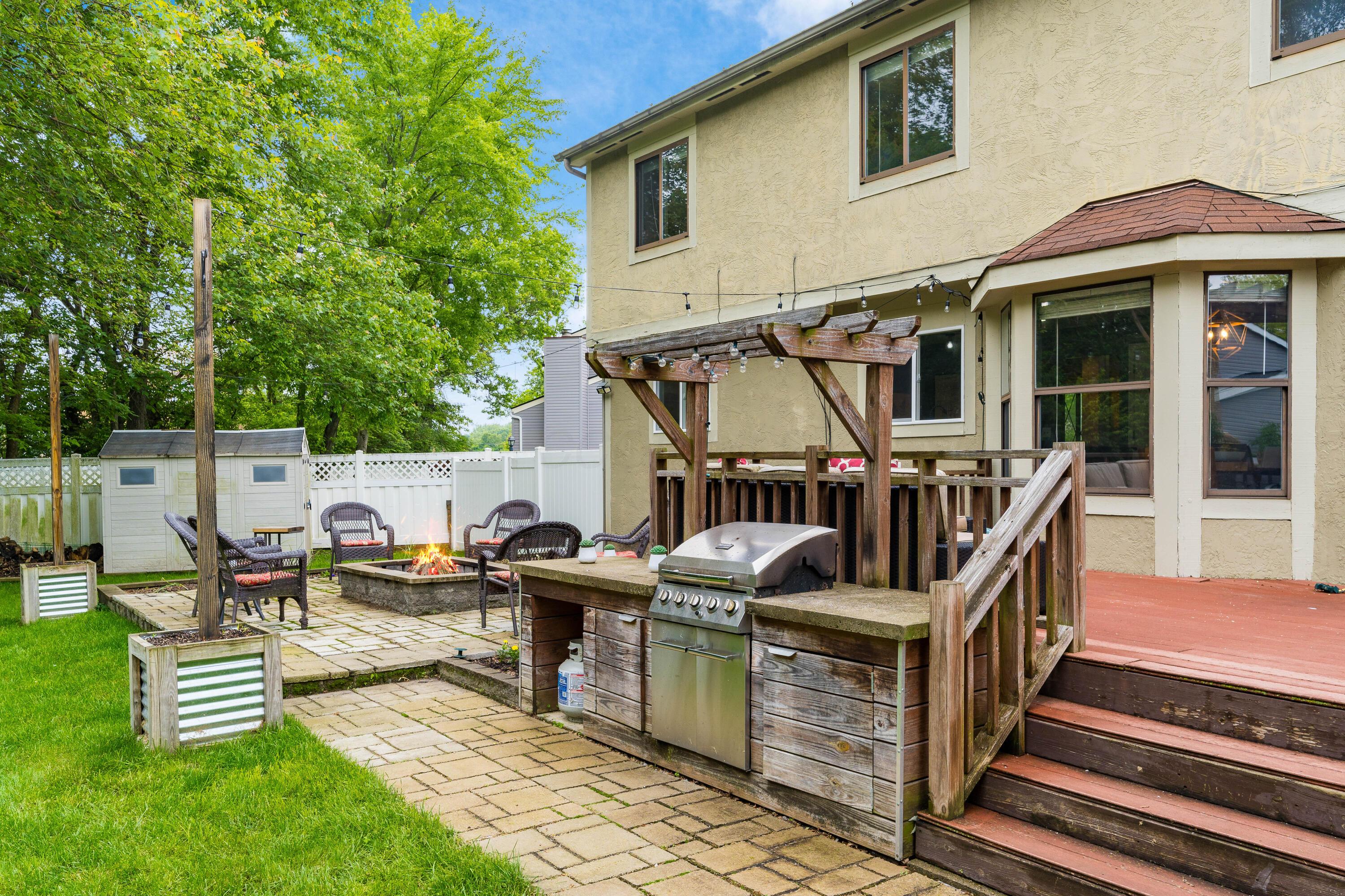 4768 Big Walnutview Court