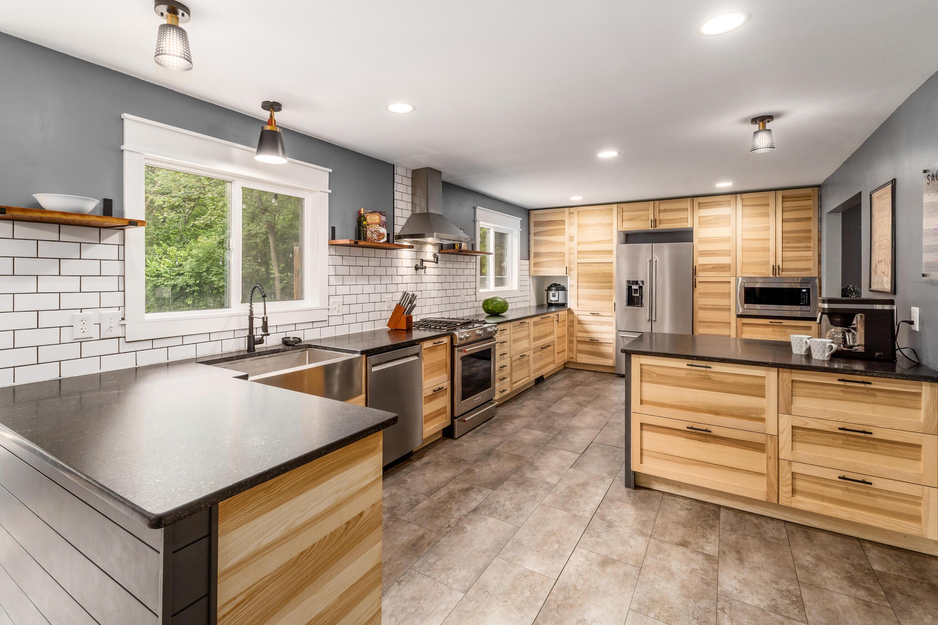 4768 Big Walnutview Court