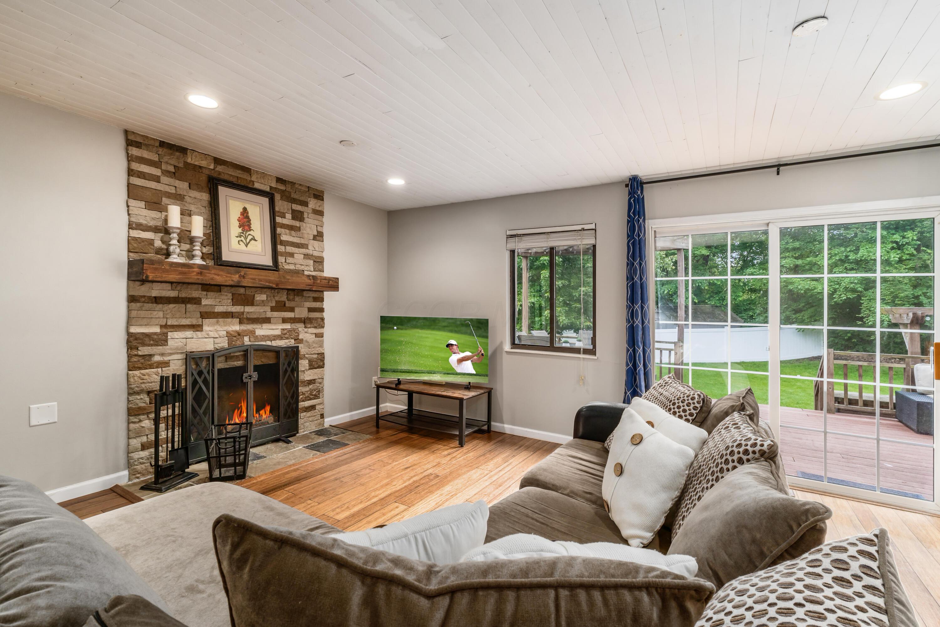 4768 Big Walnutview Court