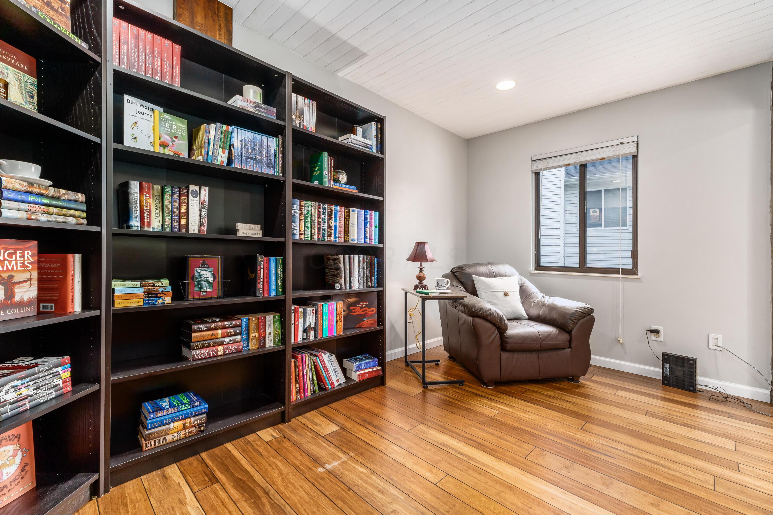 4768 Big Walnutview Court