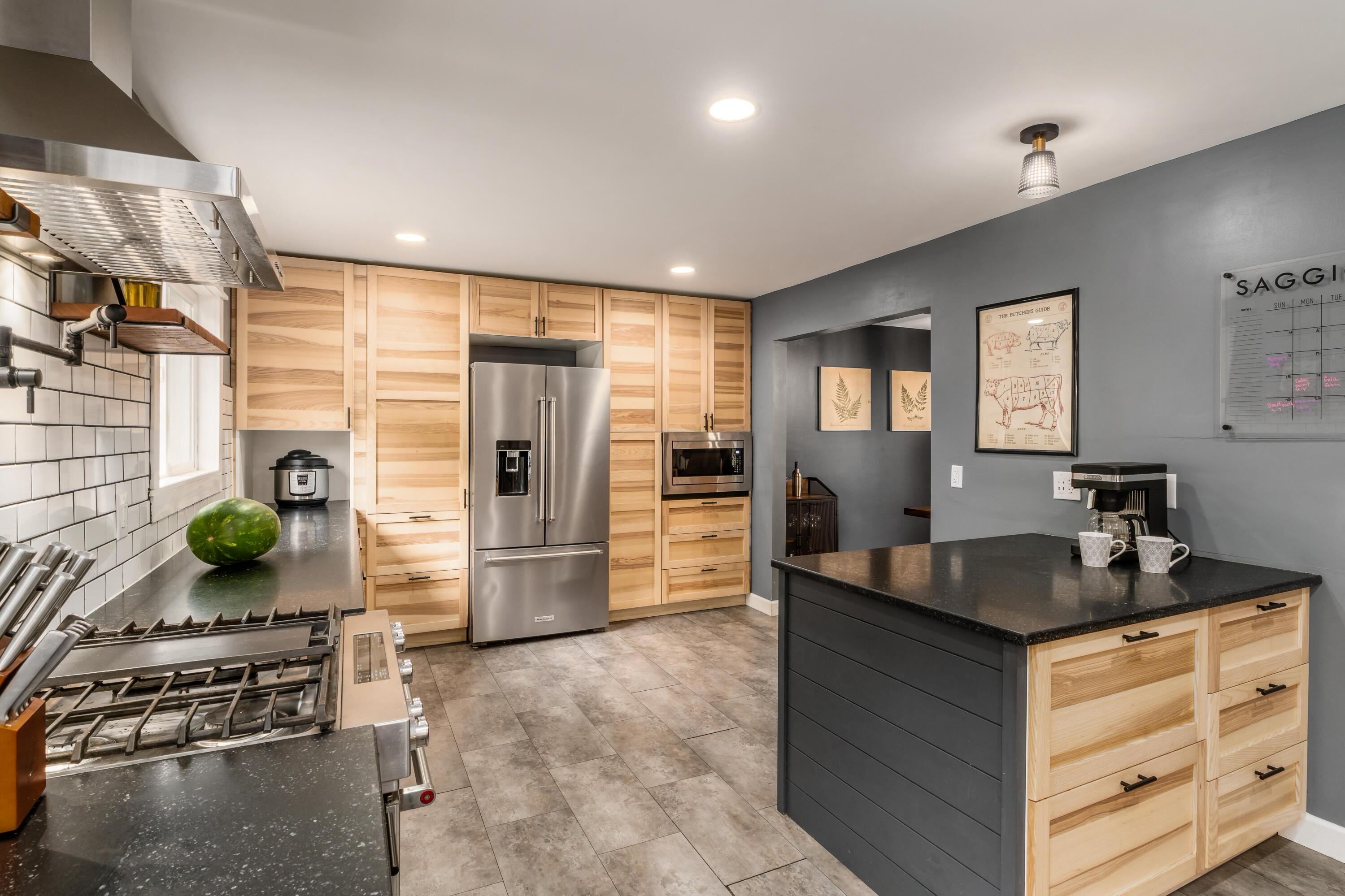 4768 Big Walnutview Court