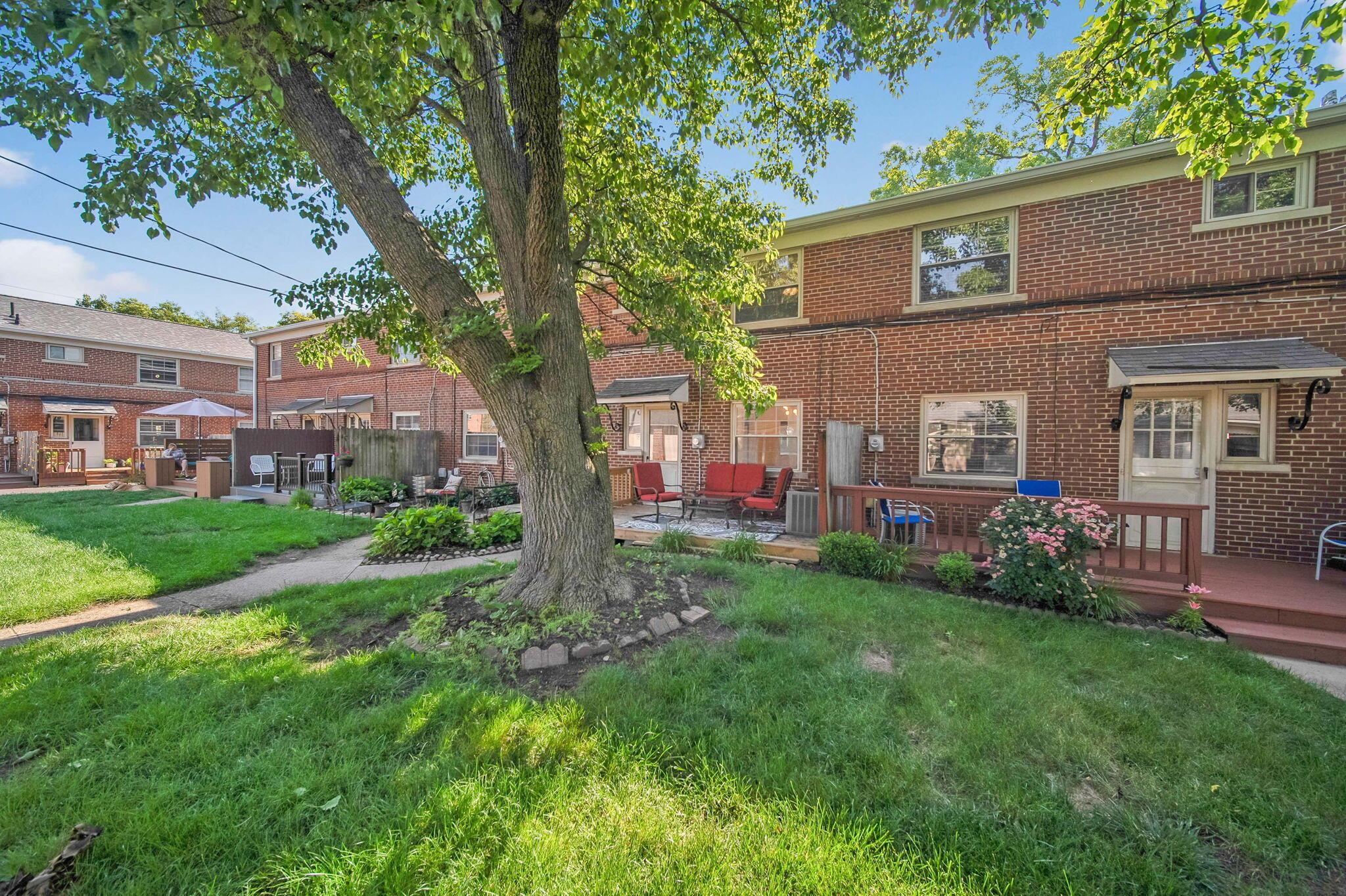 1809 Northwest Court, C