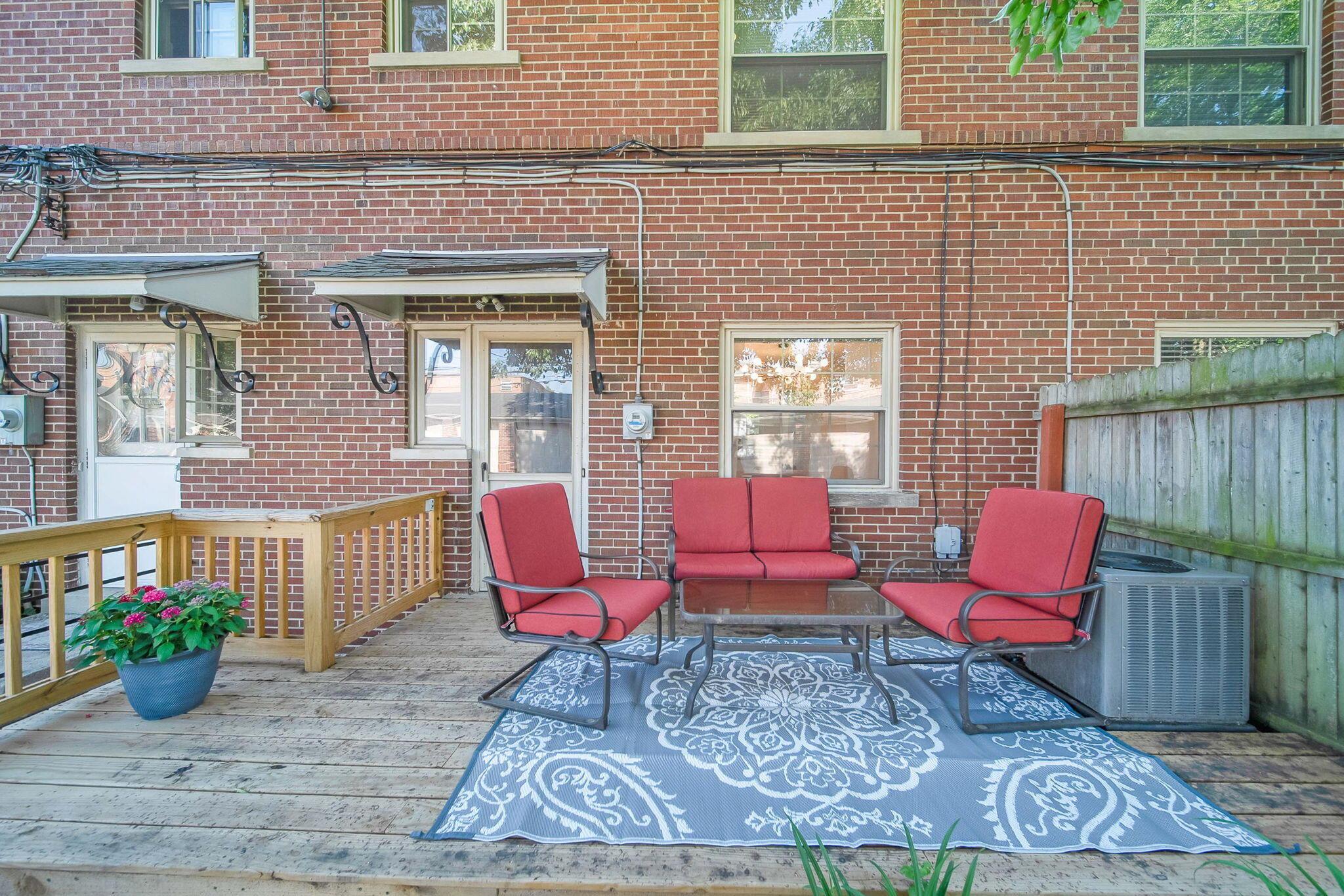 1809 Northwest Court, C