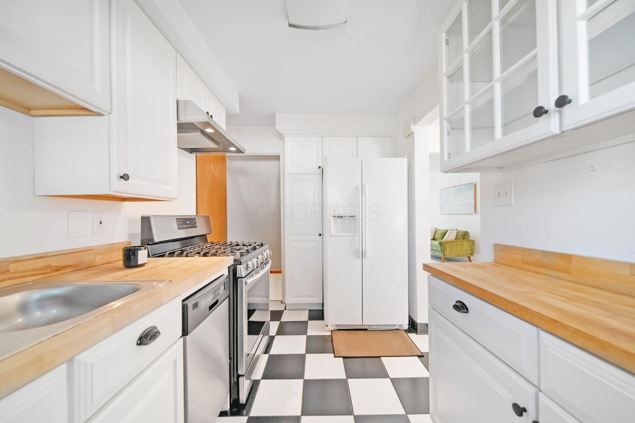 1809 Northwest Court, C