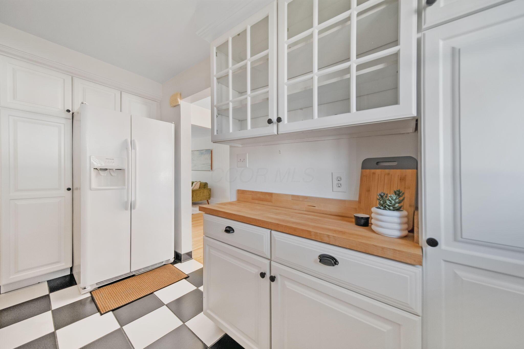 1809 Northwest Court, C