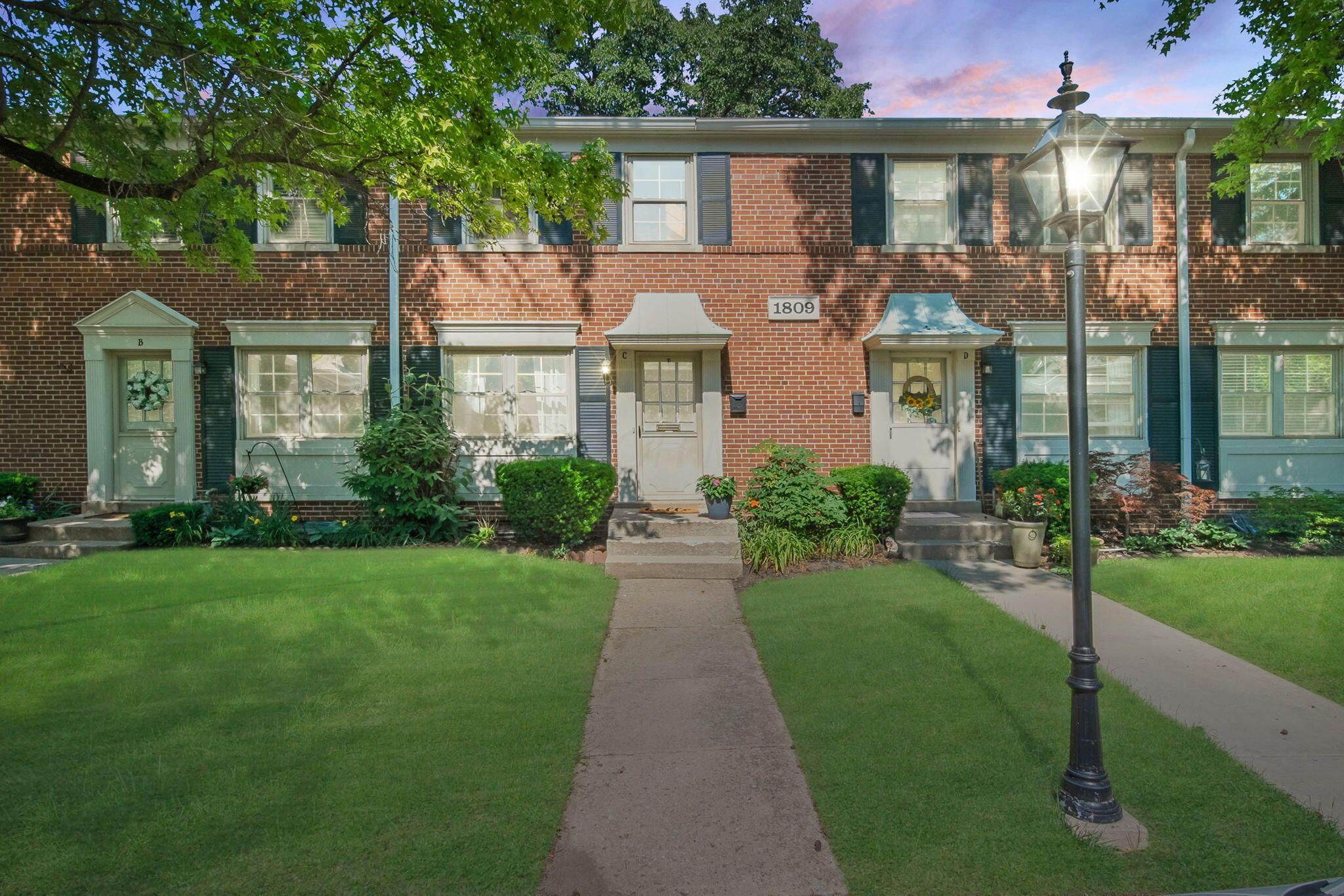 1809 Northwest Court, C