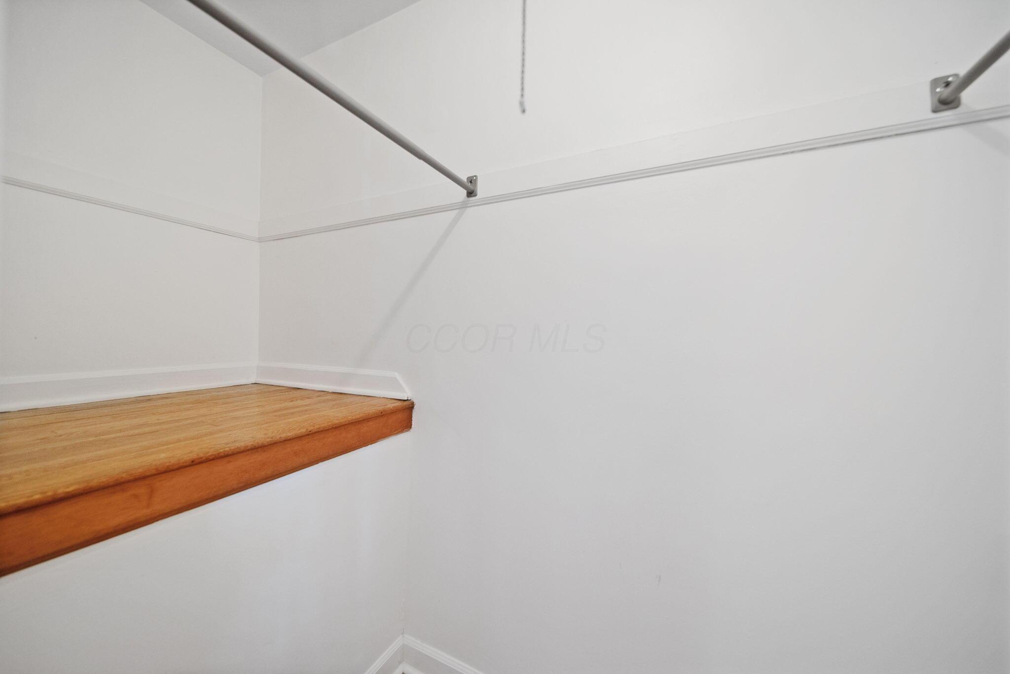 1809 Northwest Court, C