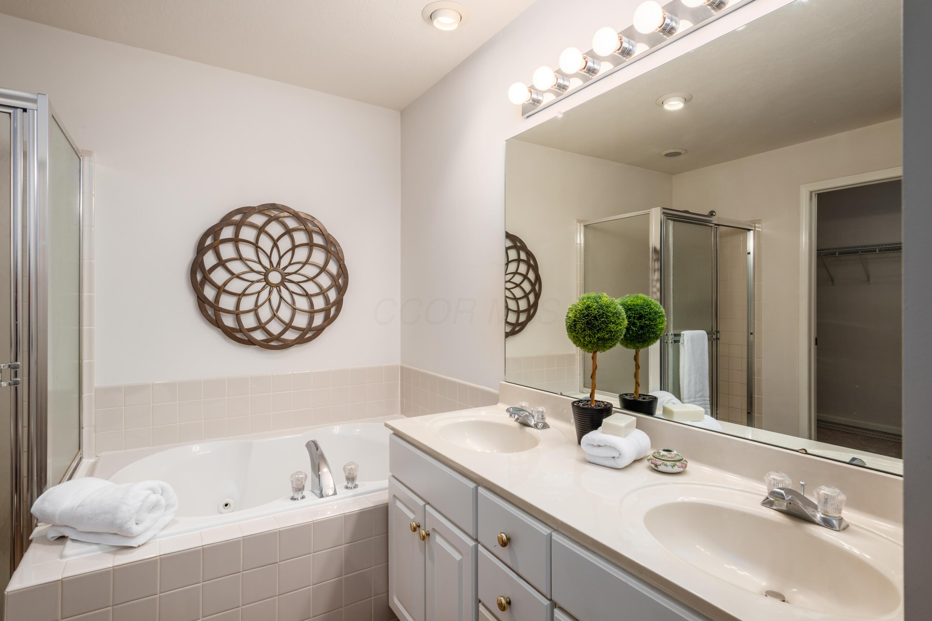 6611 Lower Lake Drive