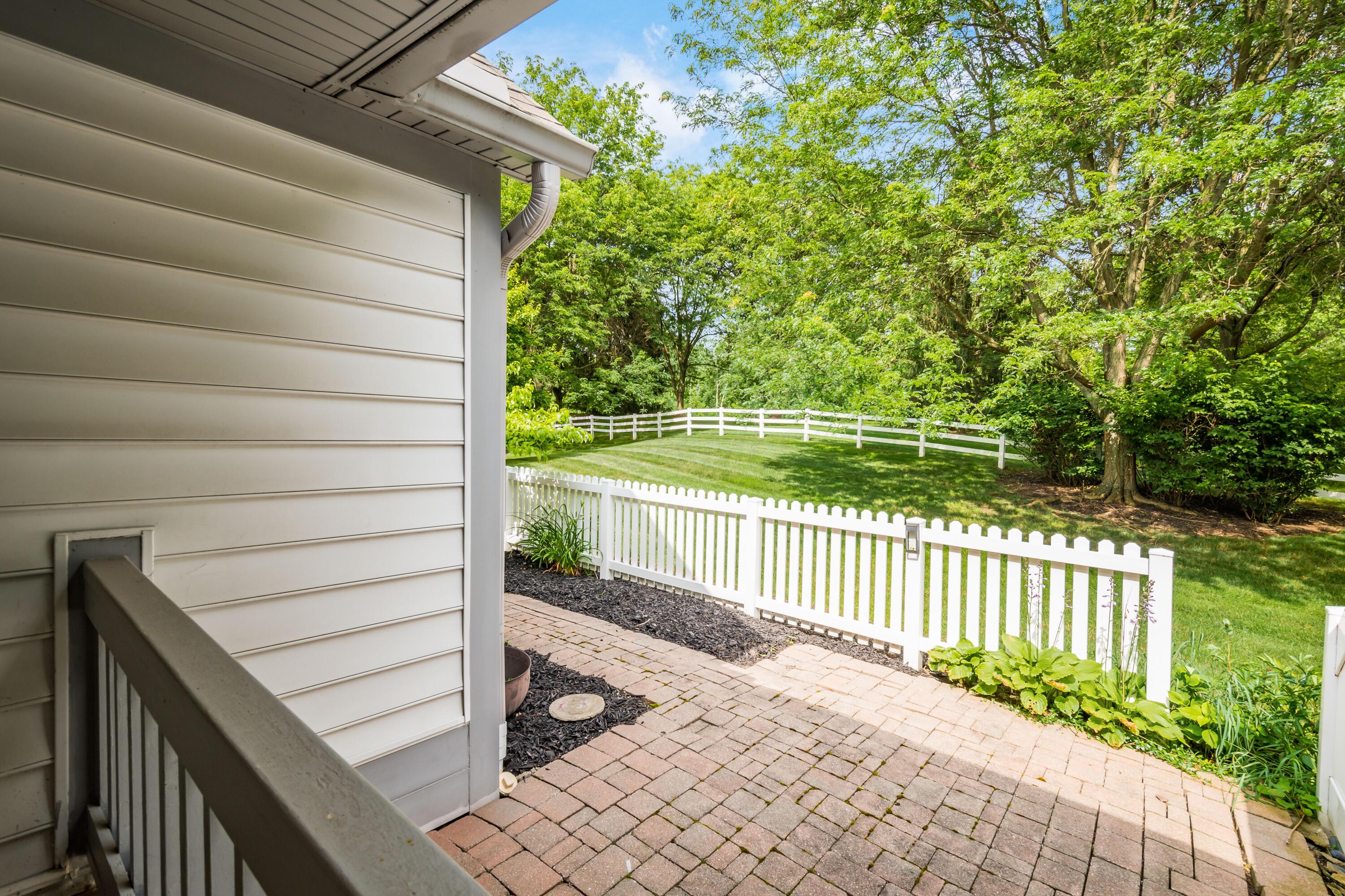 6611 Lower Lake Drive