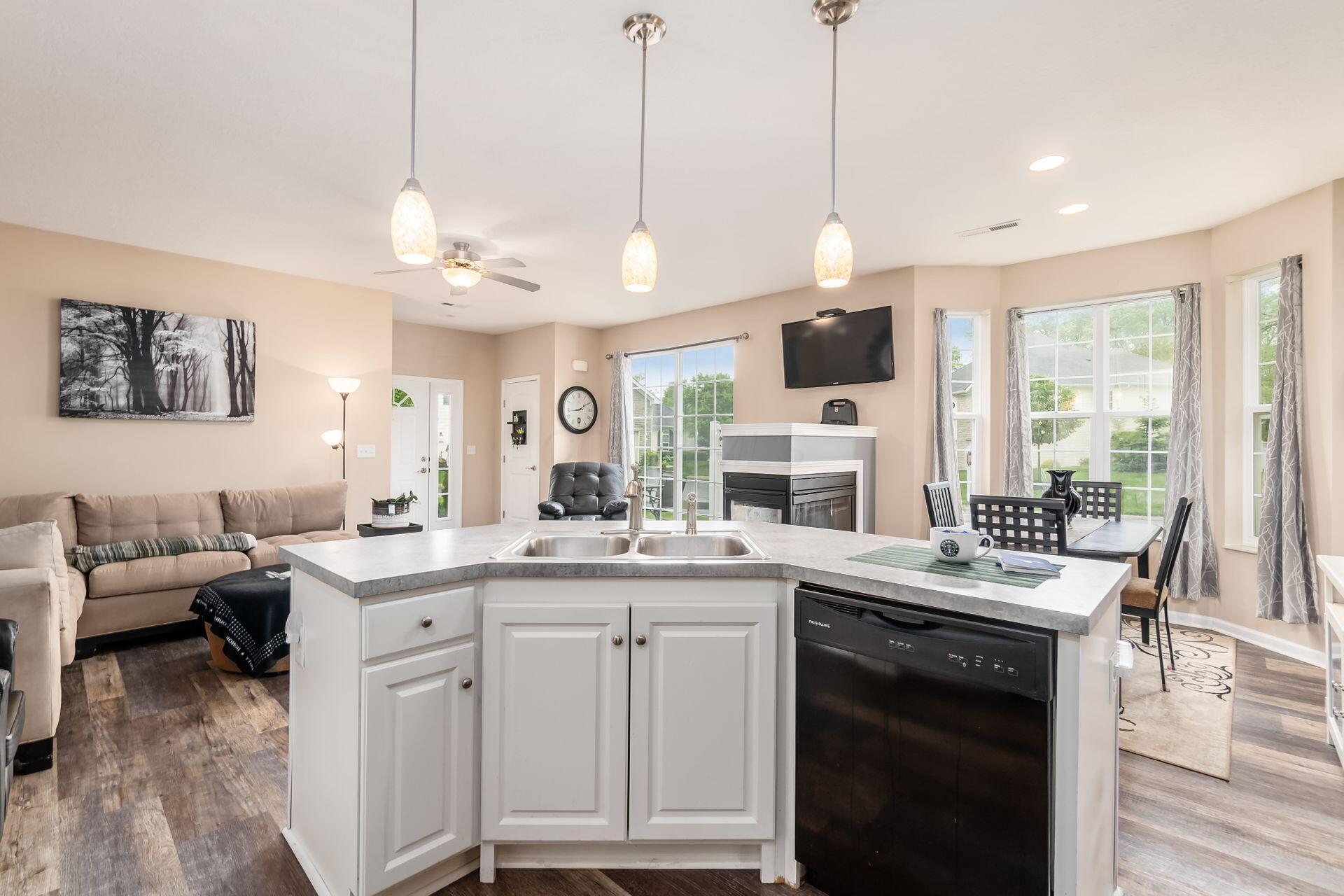 126 Lakes At Cheshire Drive