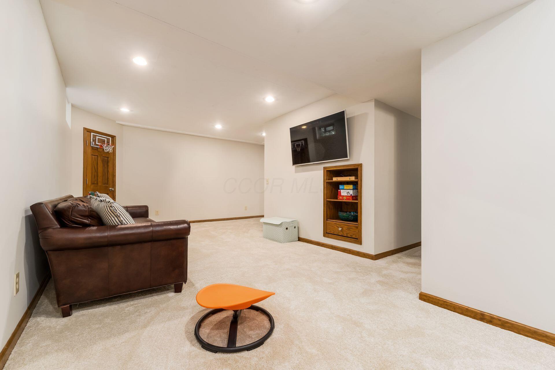 5494 Bullfinch Drive