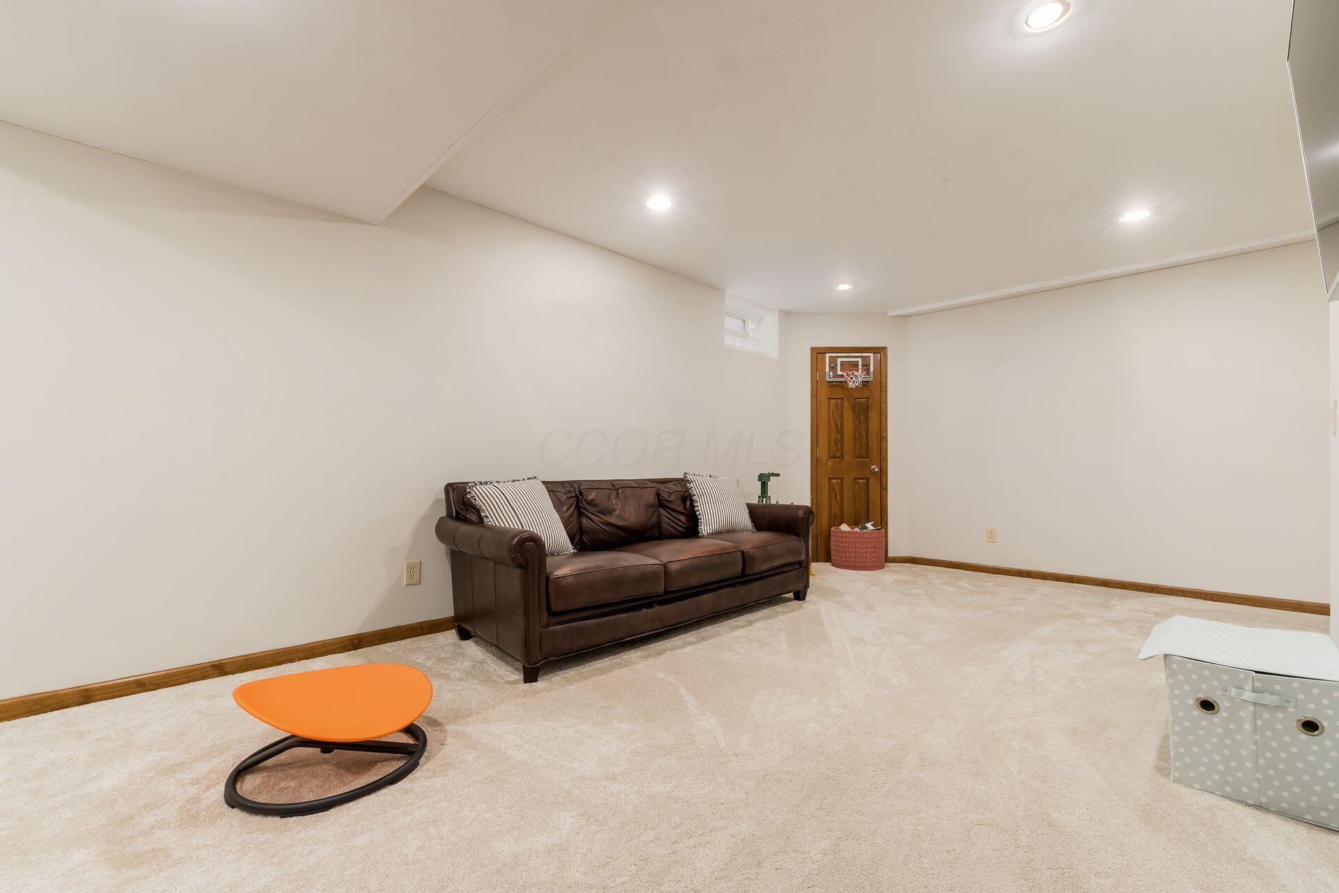 5494 Bullfinch Drive